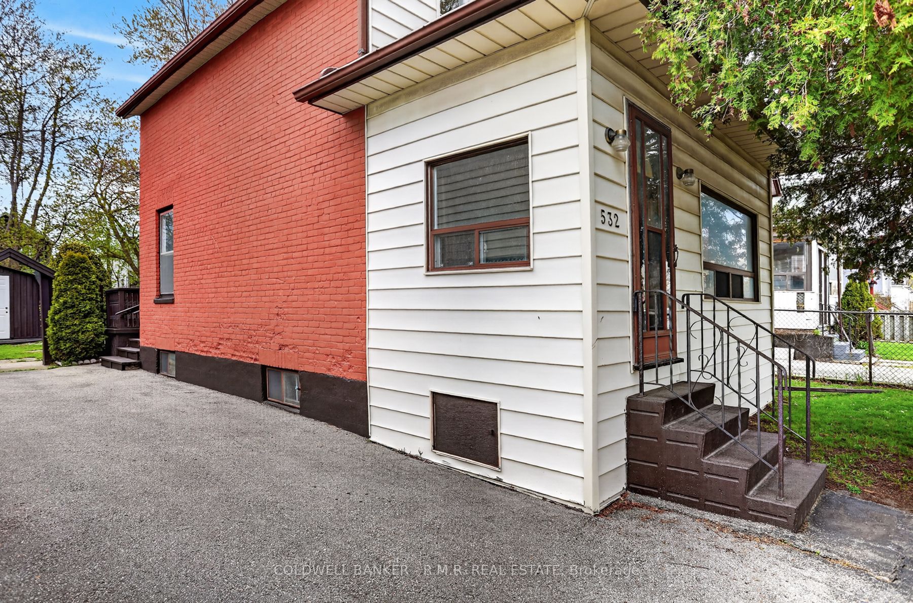 532 Front Street, Oshawa, ON L1H 4V2 photo 3