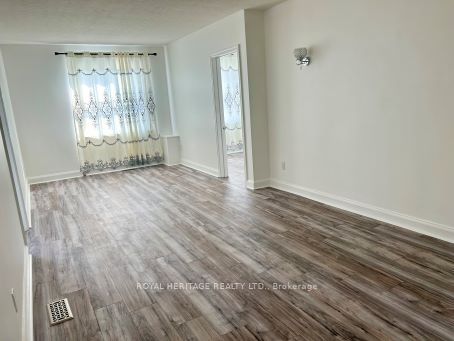 128 Wilson Road S Unit 1, Oshawa, ON L1H 6C1 photo 2