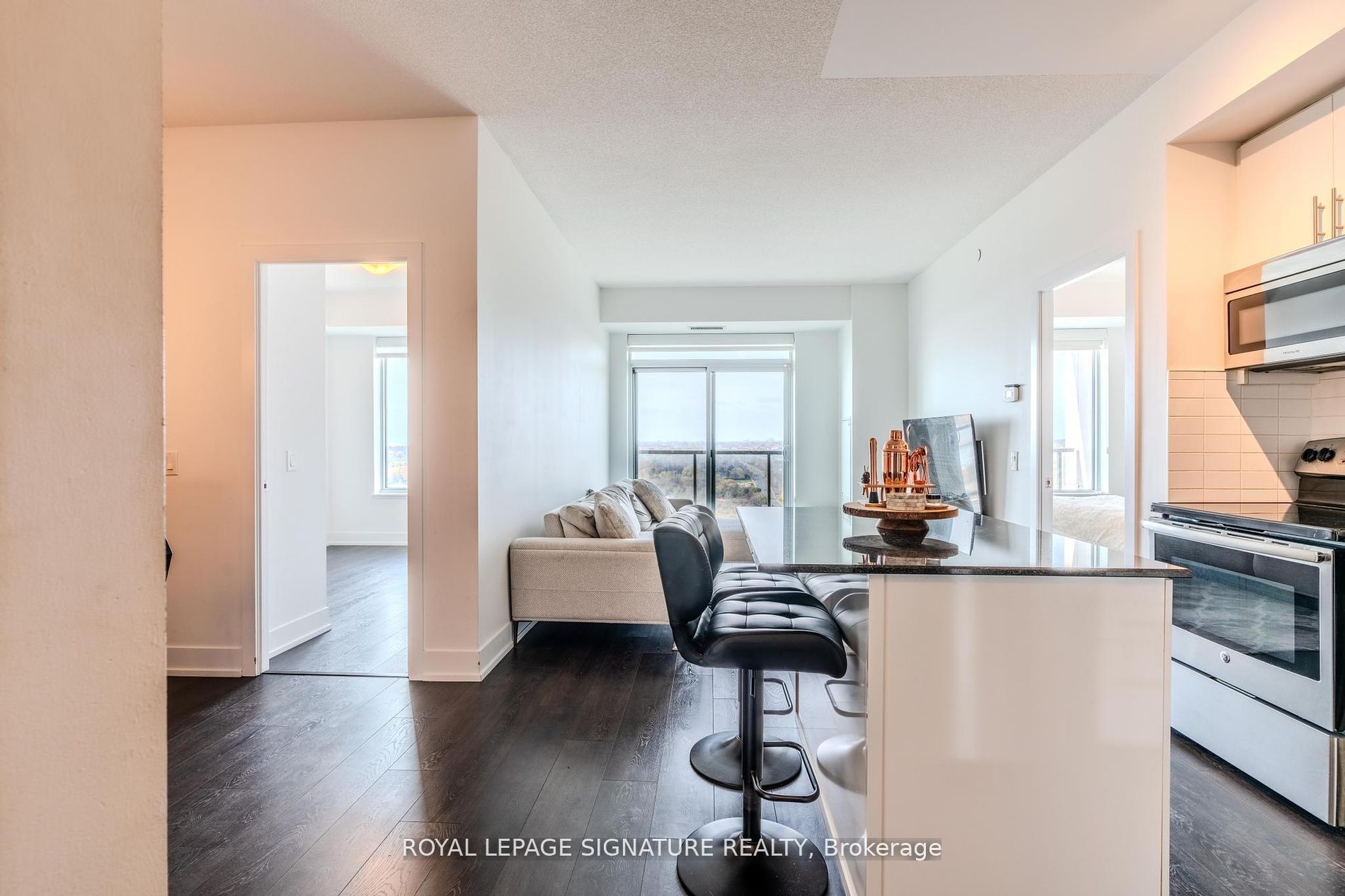 1216 Bayly Street PH206, Pickering, ON L1W 0B4 photo 2