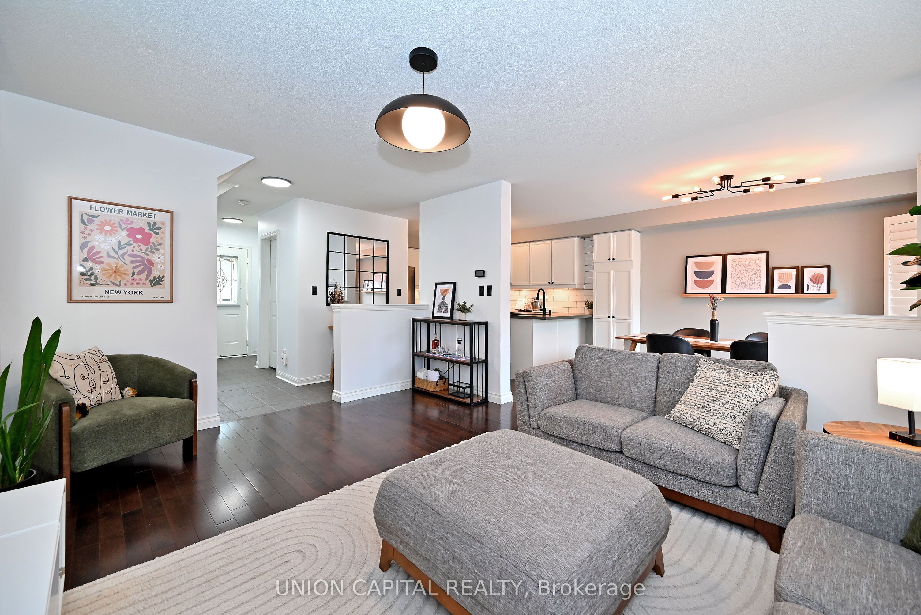 32 Regatta Crescent, Whitby, ON L1N 9V2