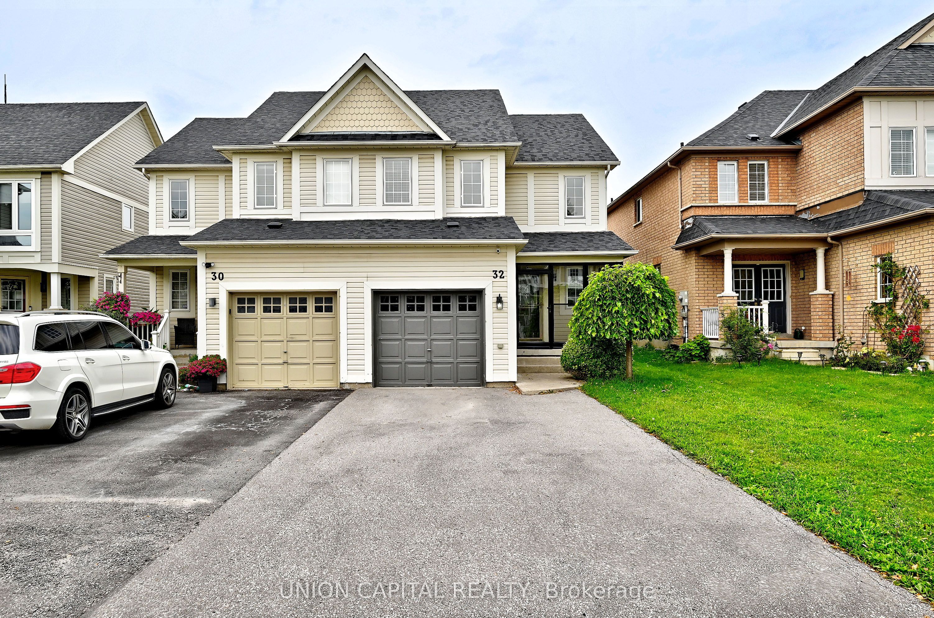 32 Regatta Crescent, Whitby, ON L1N 9V2 photo 2