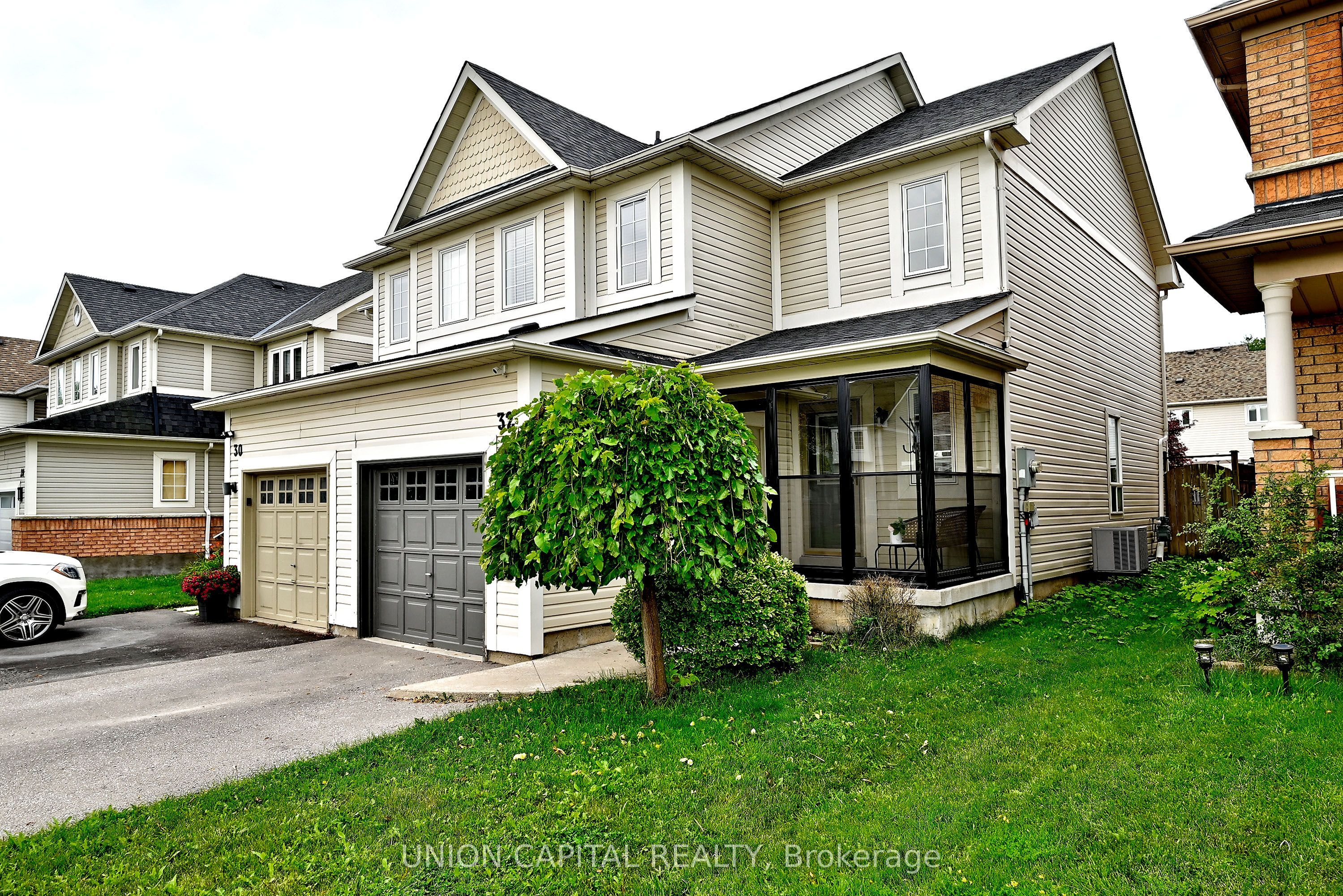 32 Regatta Crescent, Whitby, ON L1N 9V2 photo 3