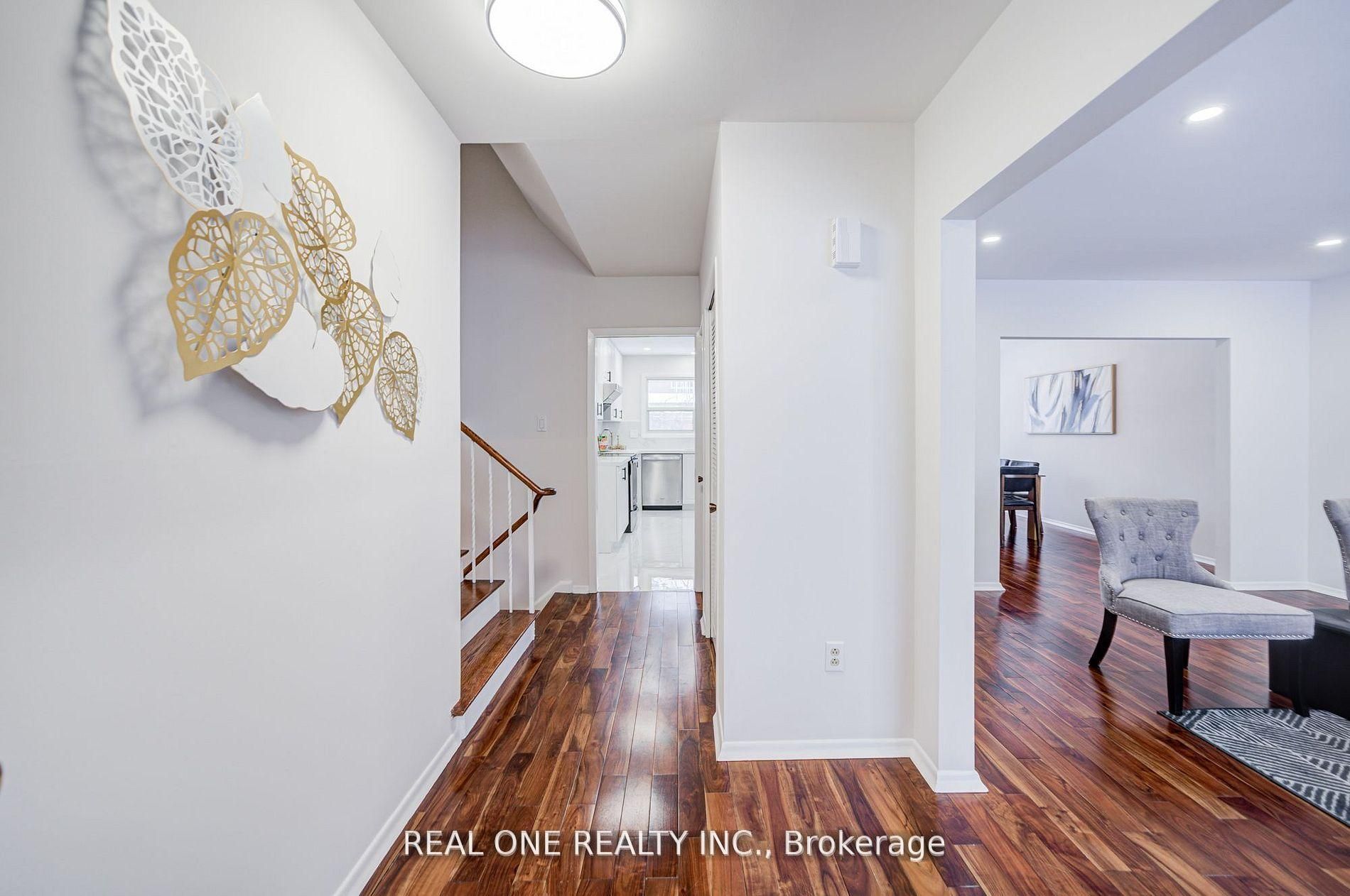 22 Kenmanor Boulevard, Toronto, ON M1W 1R7 photo 5