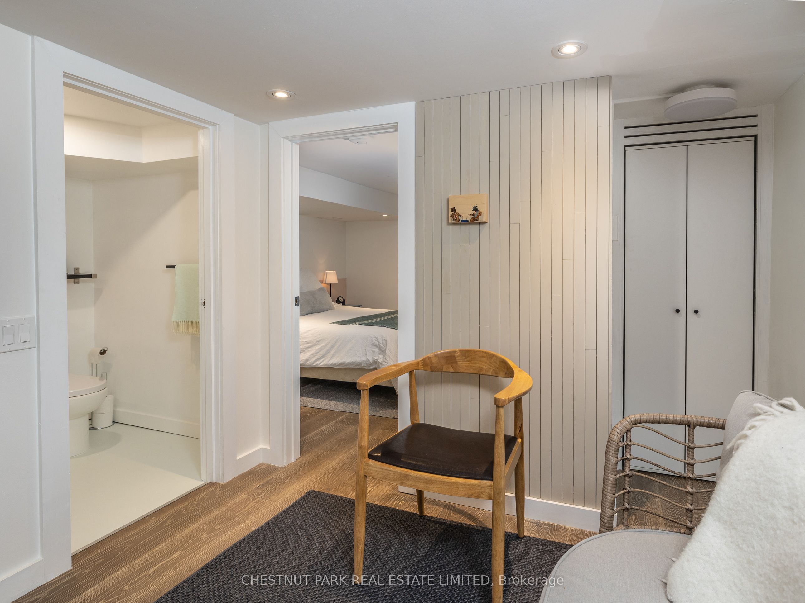 1654 Gerrard Street E, Toronto, ON M4L 2A8 photo 5