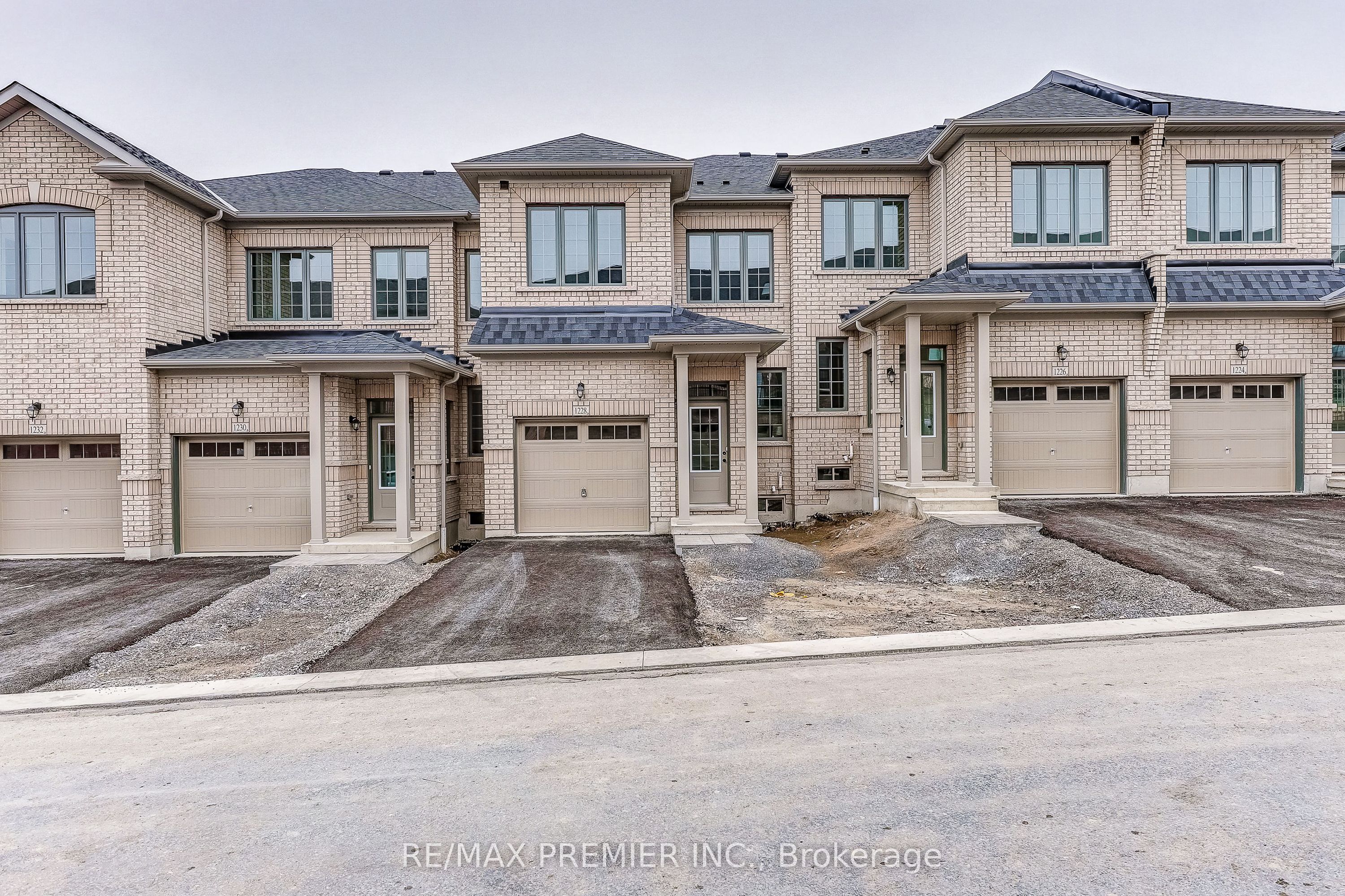 1228 Elizabeth Mackenzie Drive, Pickering, ON L1X 0S3