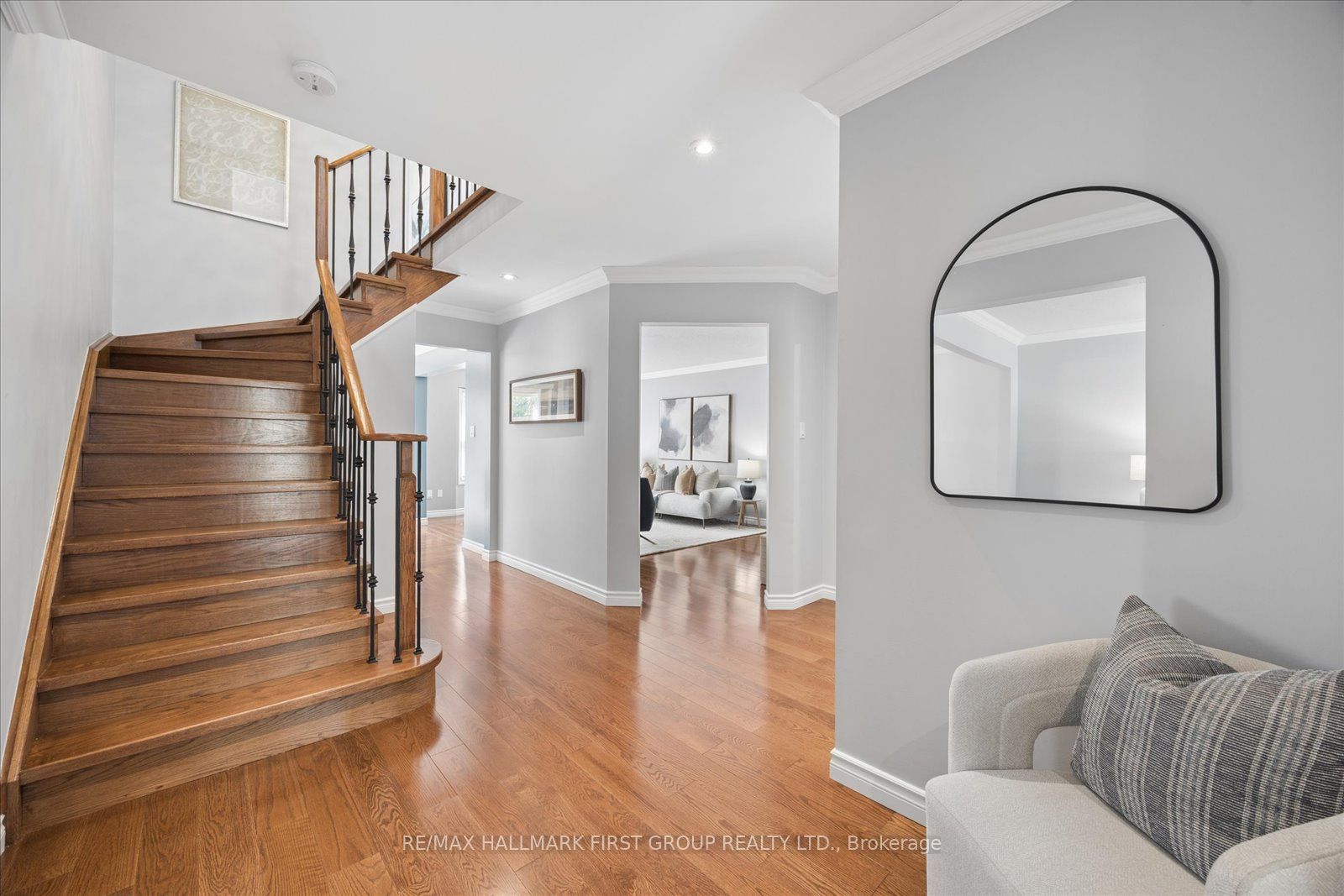 77 Willowbrook Drive, Whitby, ON L1R 2A8 photo 3