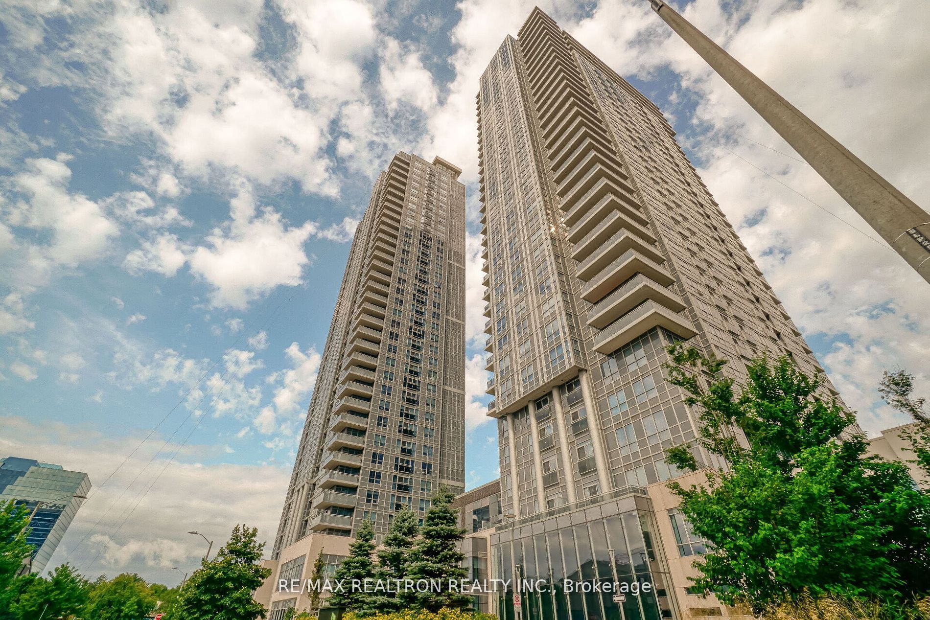 275 Village Green Square 3315, Toronto, ON M1S 0L8