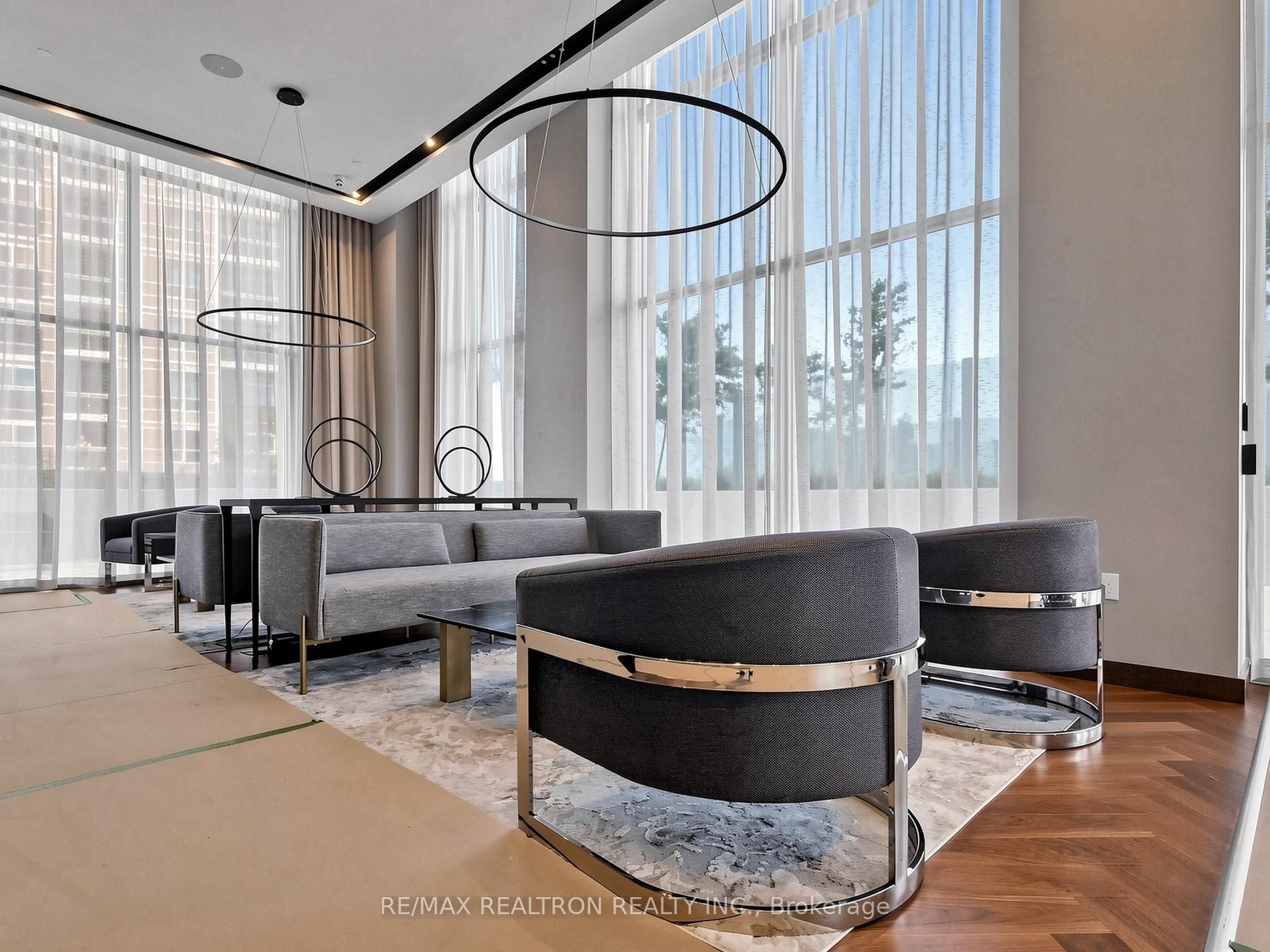 225 Village Green Square 2507, Toronto, ON M1S 0L3 photo 4