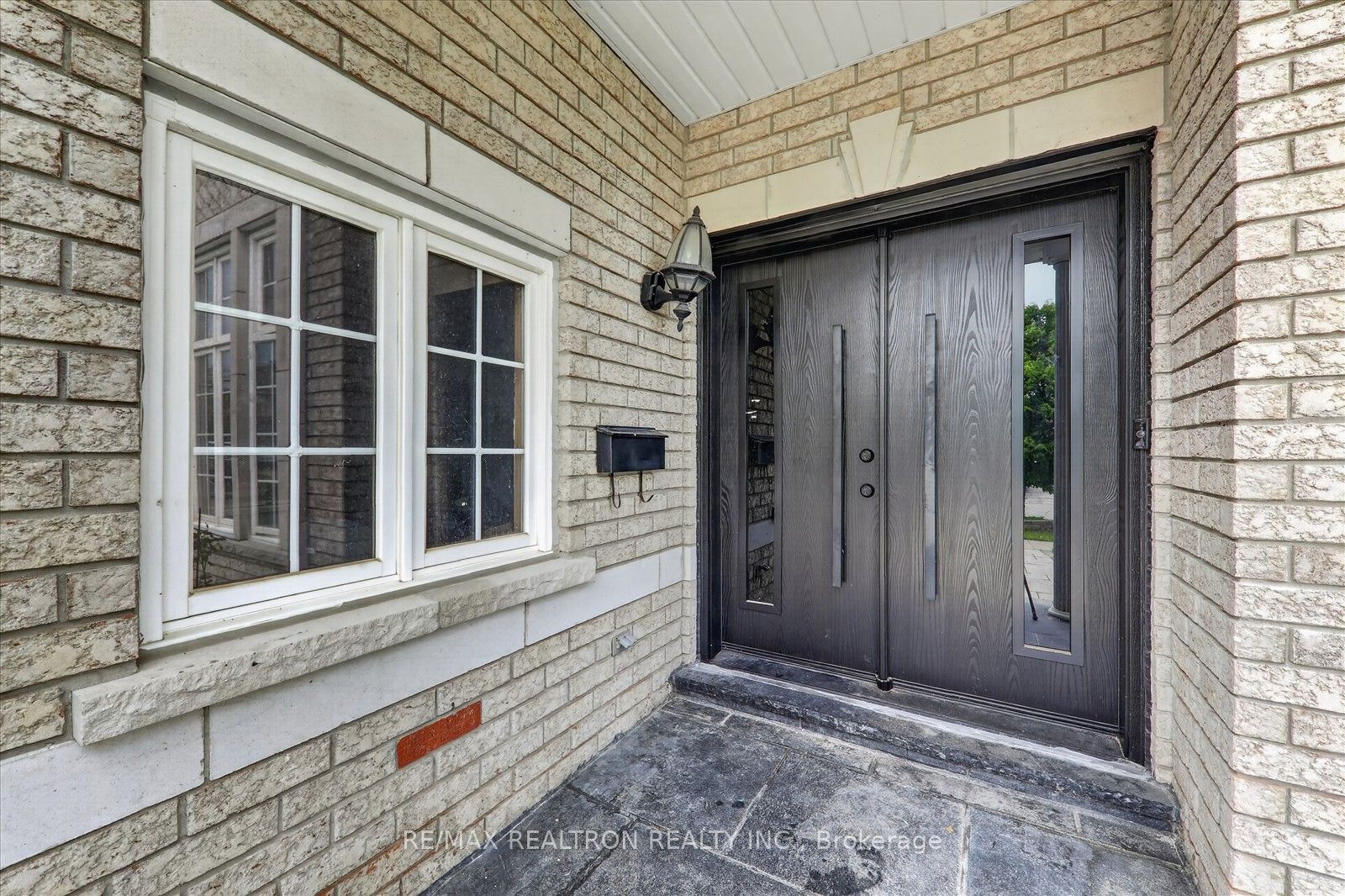 6 Stammers Drive, Ajax, ON L1T 0H9 photo 4