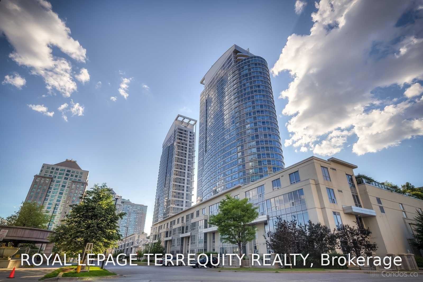 36 Lee Centre Drive Th108, Toronto, ON M1H 3K2