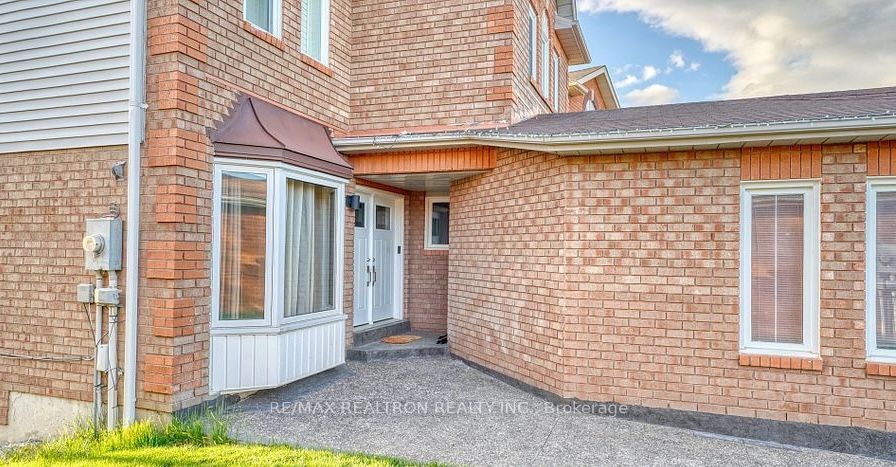 90 Oke Road Main Floor, Clarington, ON L1E 2V2 photo 4