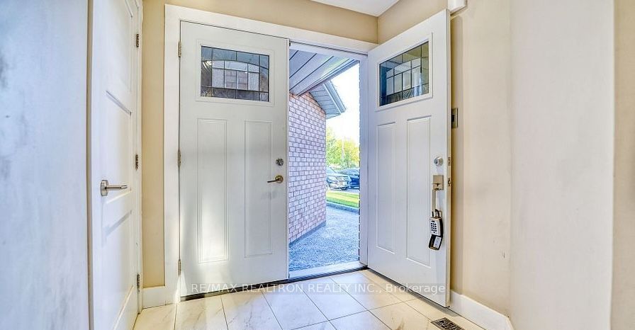 90 Oke Road Main Floor, Clarington, ON L1E 2V2 photo 5
