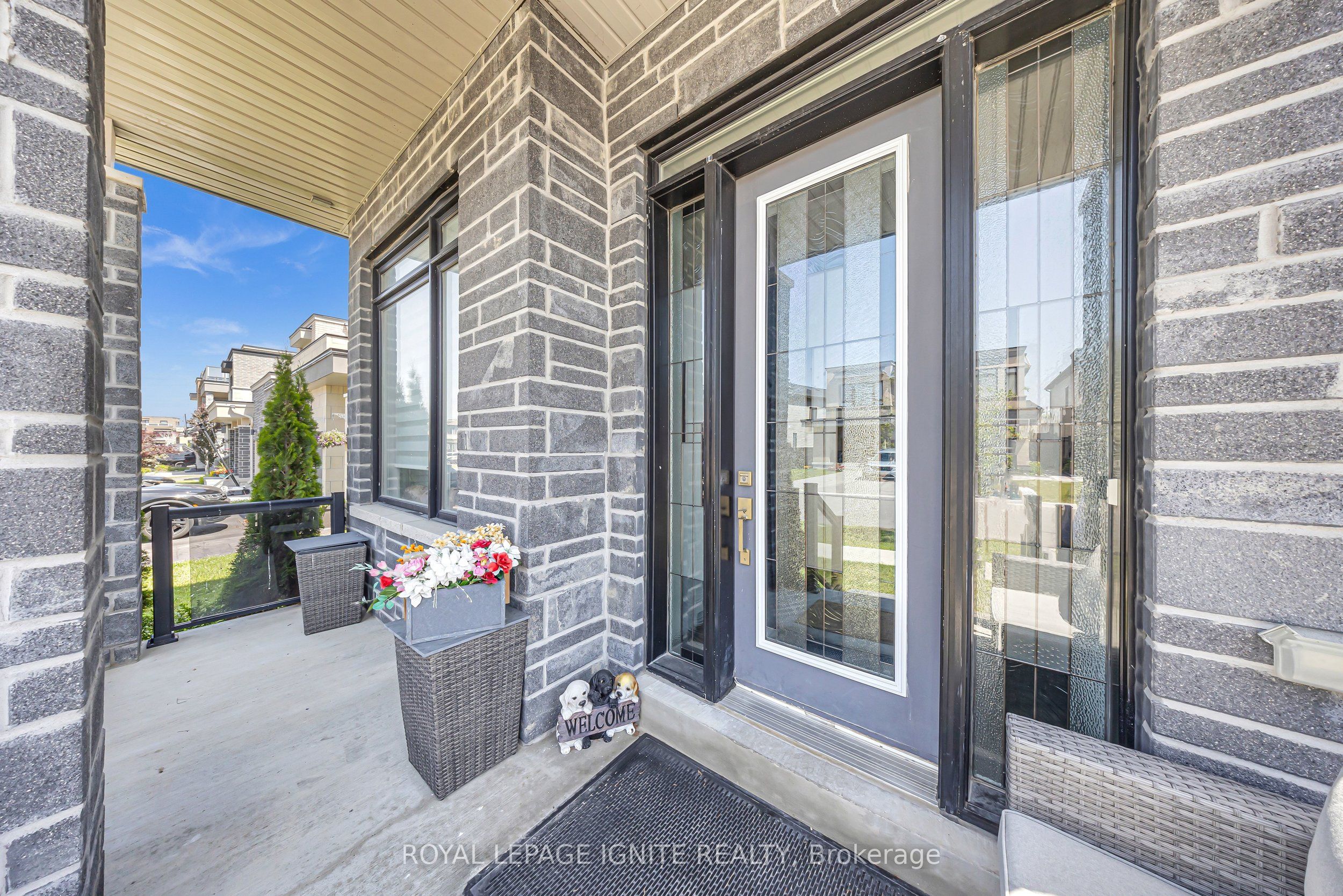 11 Larkin Lane, Clarington, ON L1C 4A7 photo 4