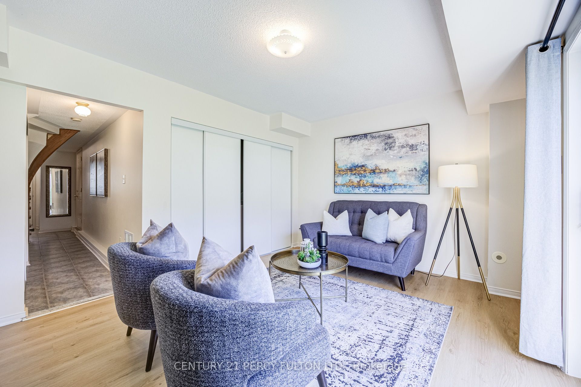 1532 Hummingbird Court, Pickering, ON L1V 7H9 photo 3
