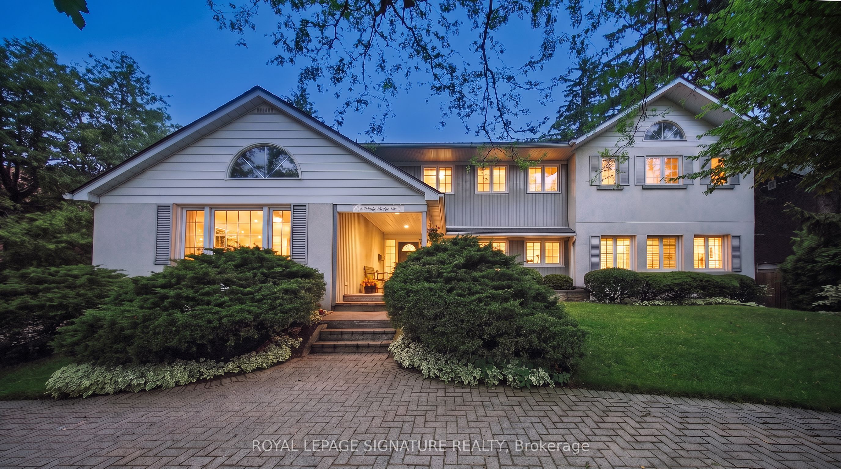 8 Windy Ridge Drive, Toronto, ON M1M 1H5