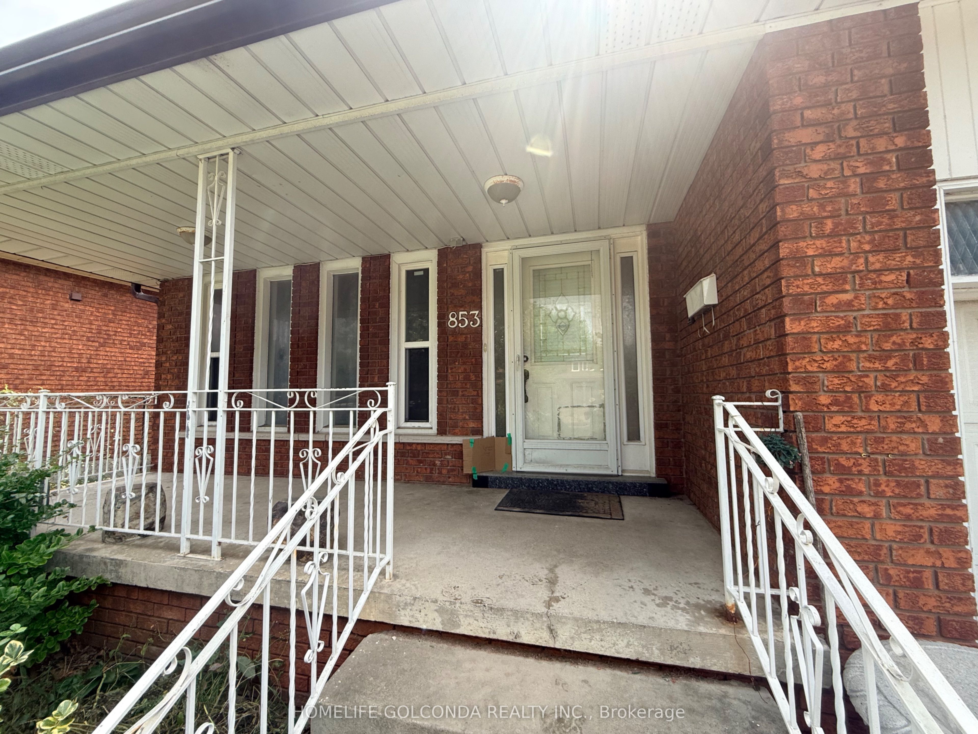 853 Huntingwood Drive 1, Toronto, ON M1T 3L7 photo 2