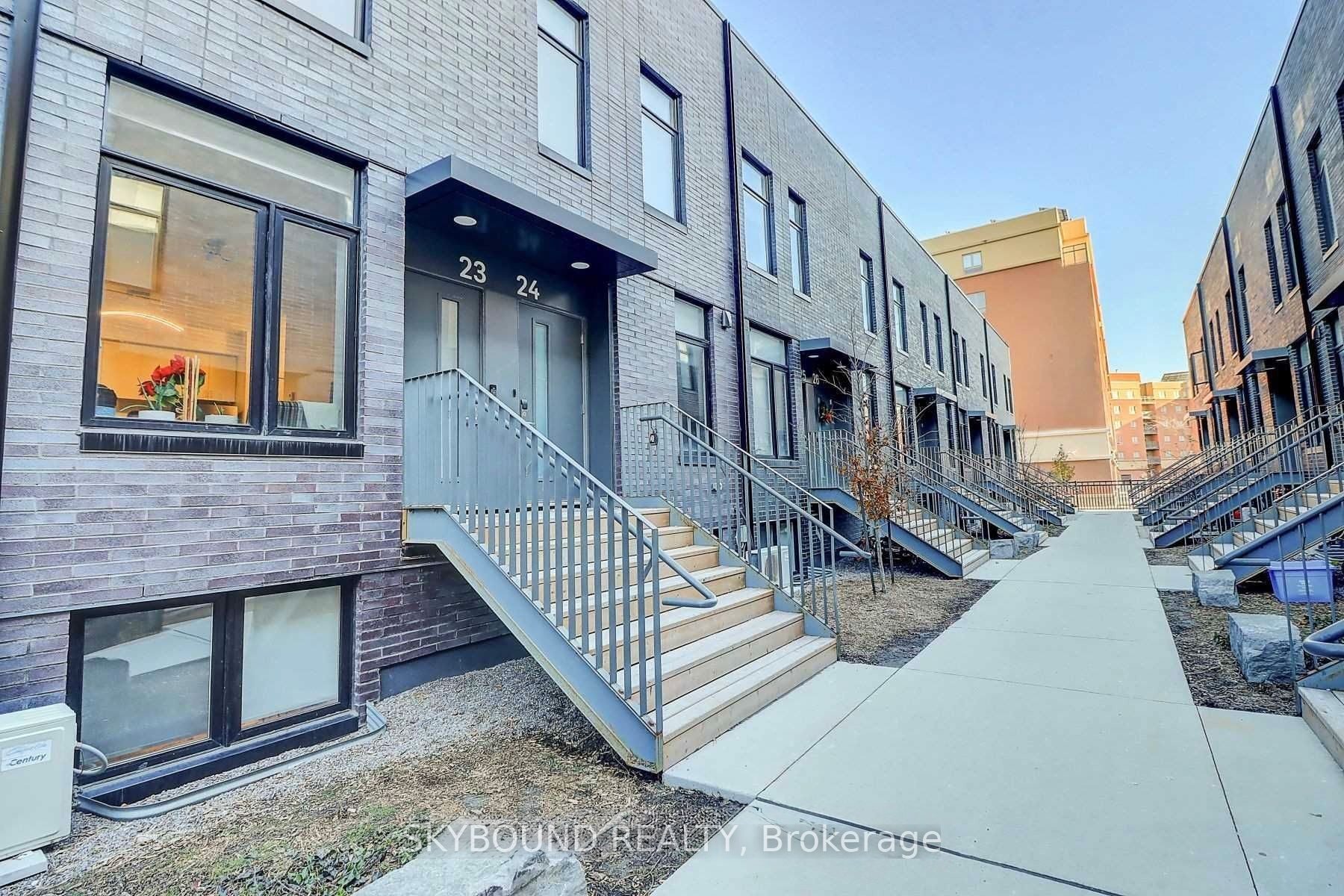 1720 Simcoe Street N 23 - Room 1, Oshawa, ON L1G 0C3 photo 2