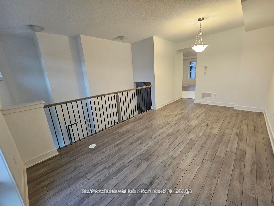 763 Stanstead Path, Oshawa, ON L1K 3G4 photo 5