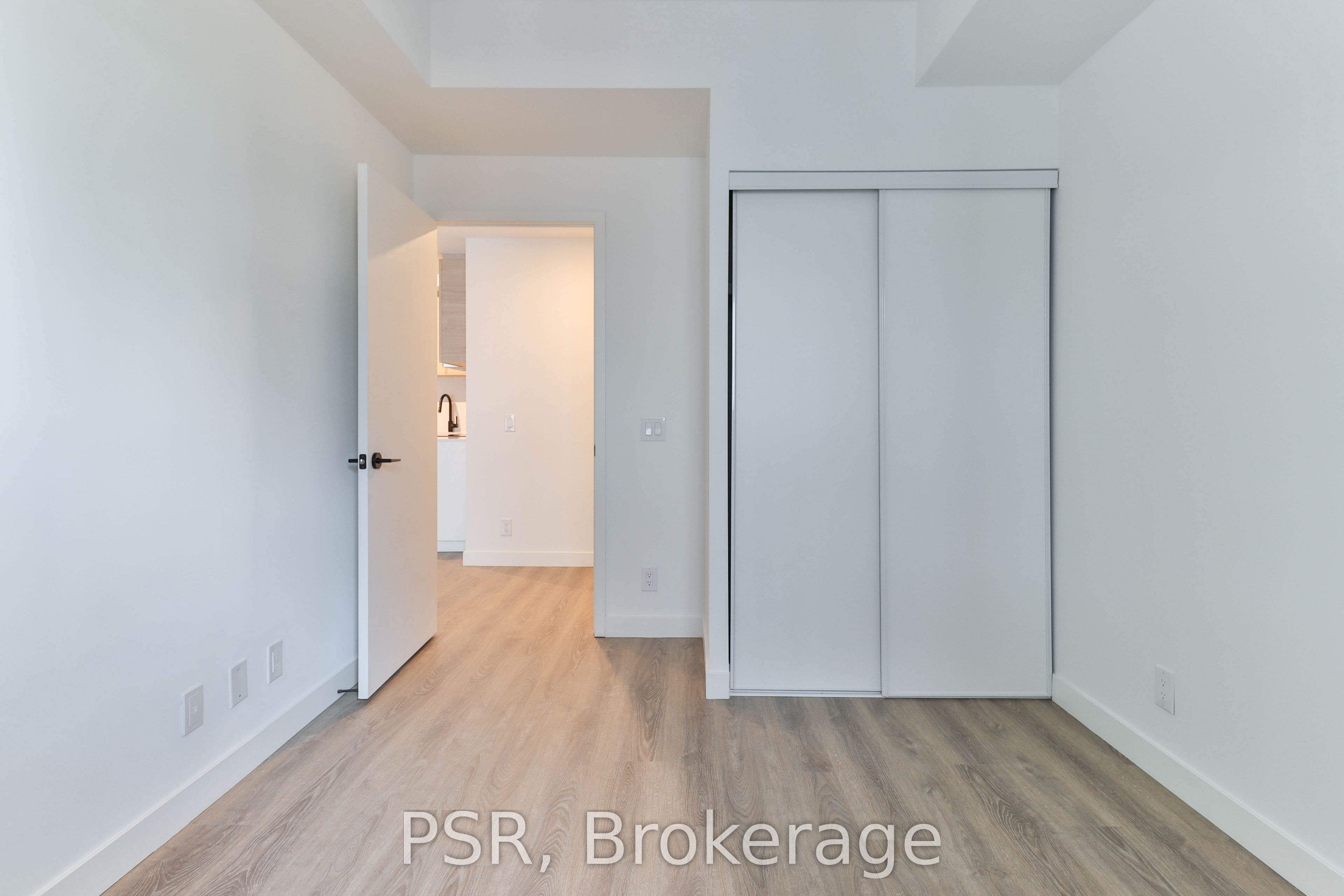1050 Eastern Avenue 444, Toronto, ON M4L 0B7
