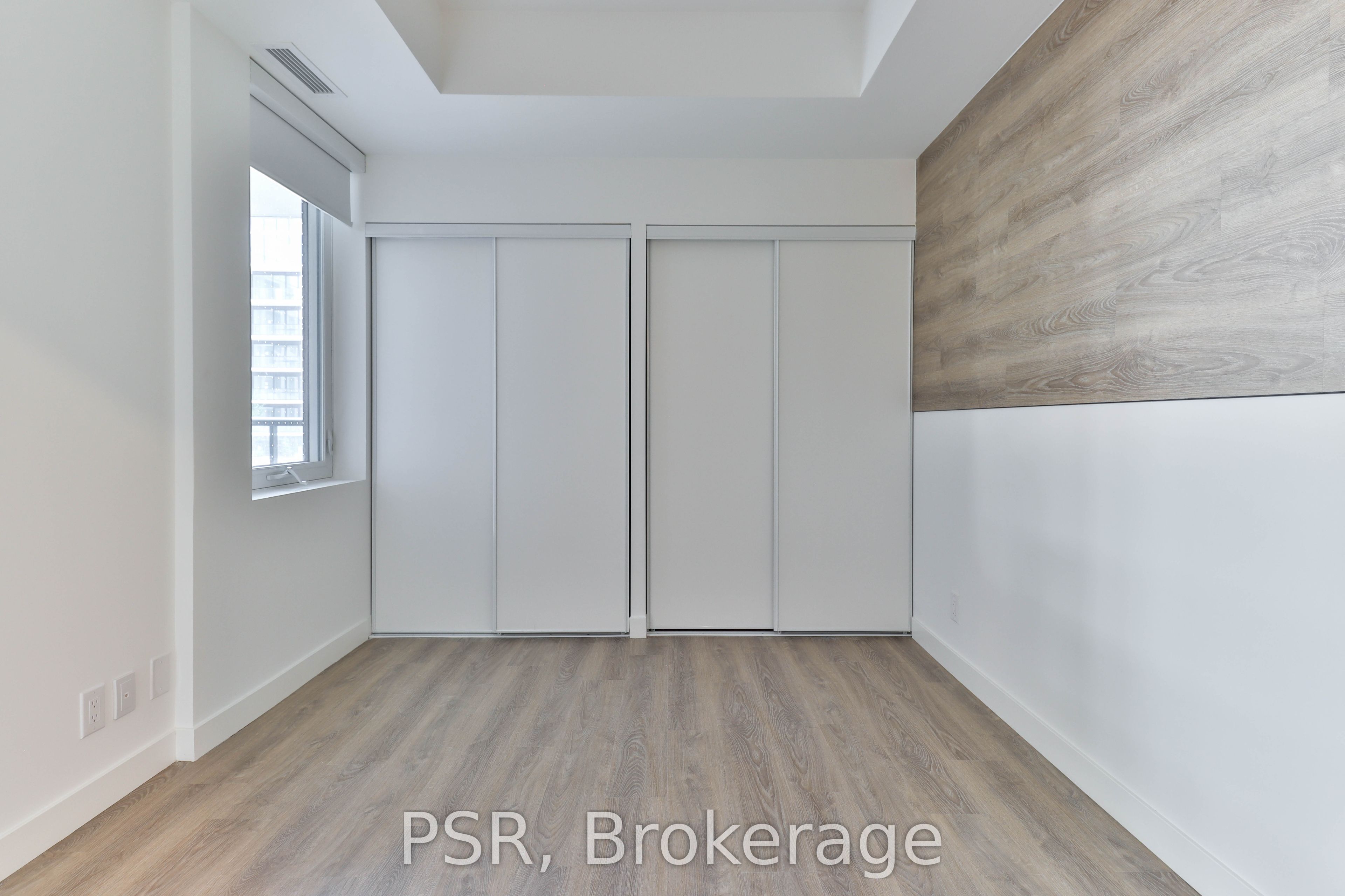 1050 Eastern Avenue 444, Toronto, ON M4L 0B7 photo 4