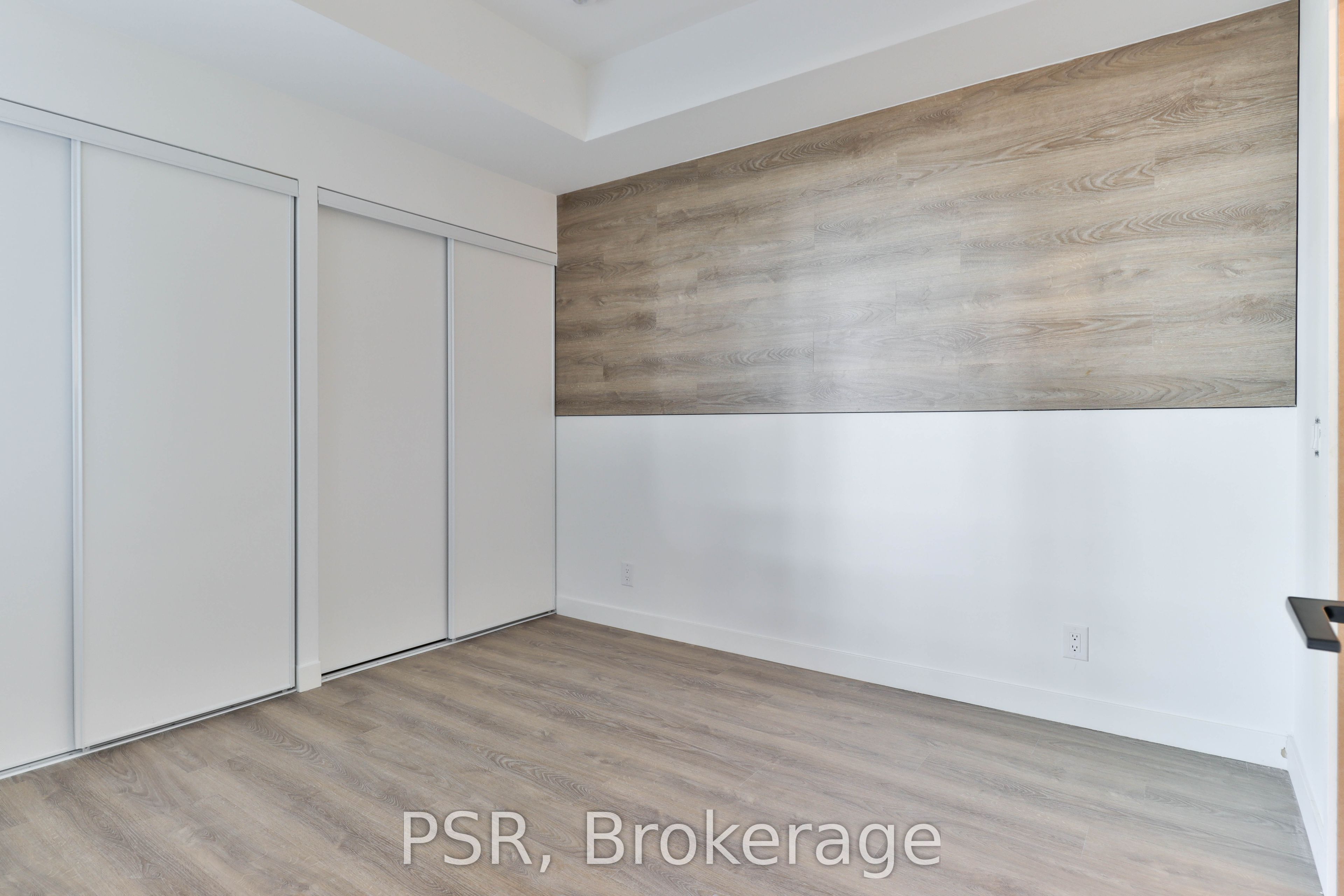 1050 Eastern Avenue 444, Toronto, ON M4L 0B7 photo 5