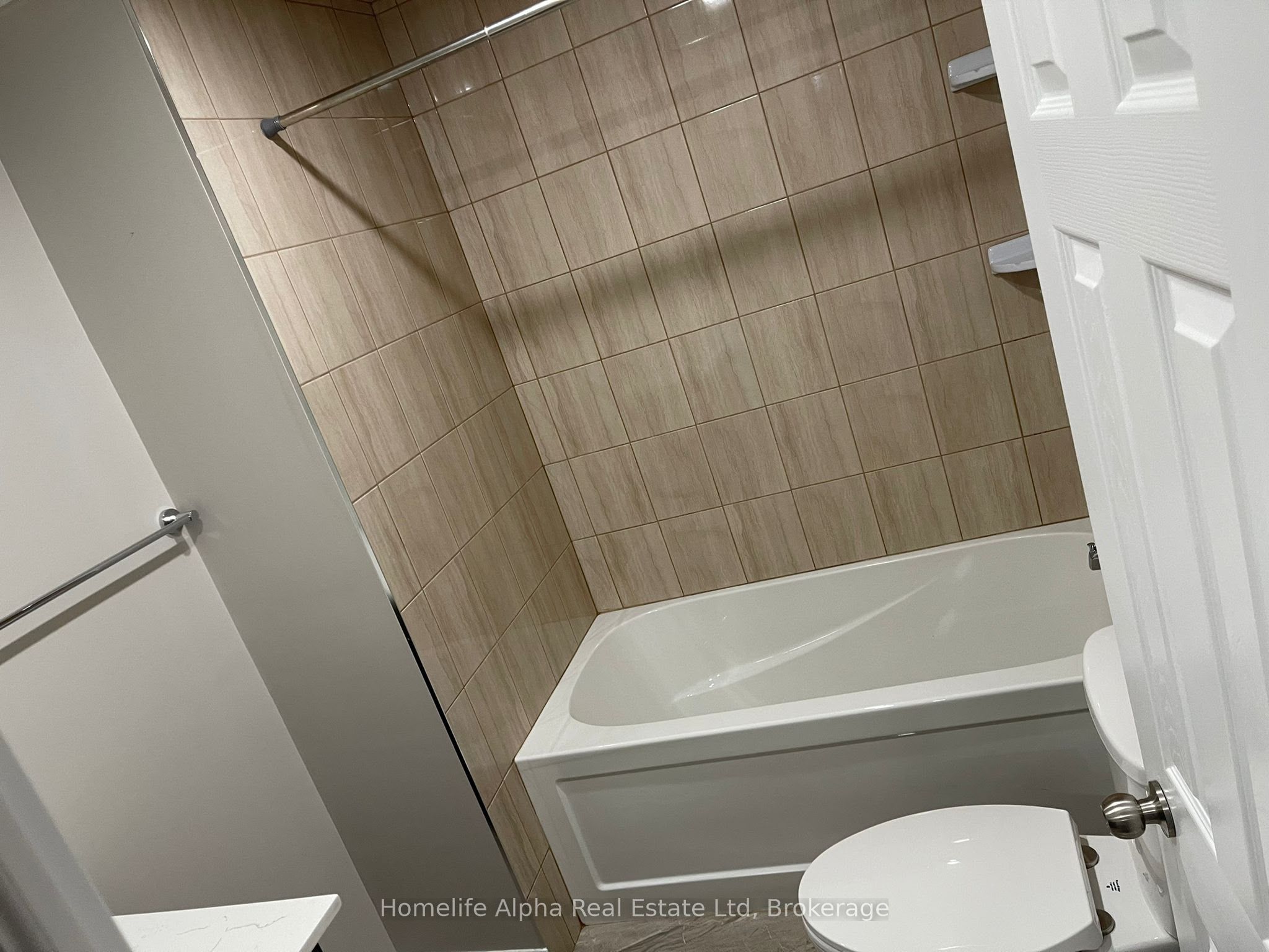 2518 Snow Knight Drive W, Oshawa, ON L1L 0K2 photo 3