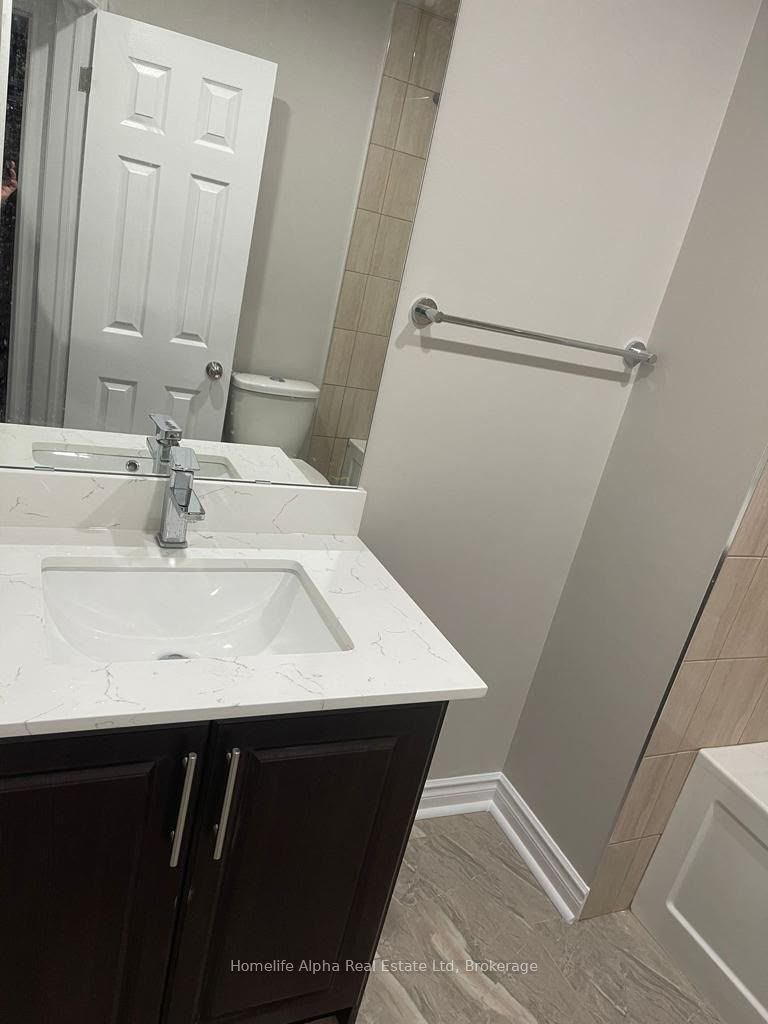 2518 Snow Knight Drive W, Oshawa, ON L1L 0K2 photo 4