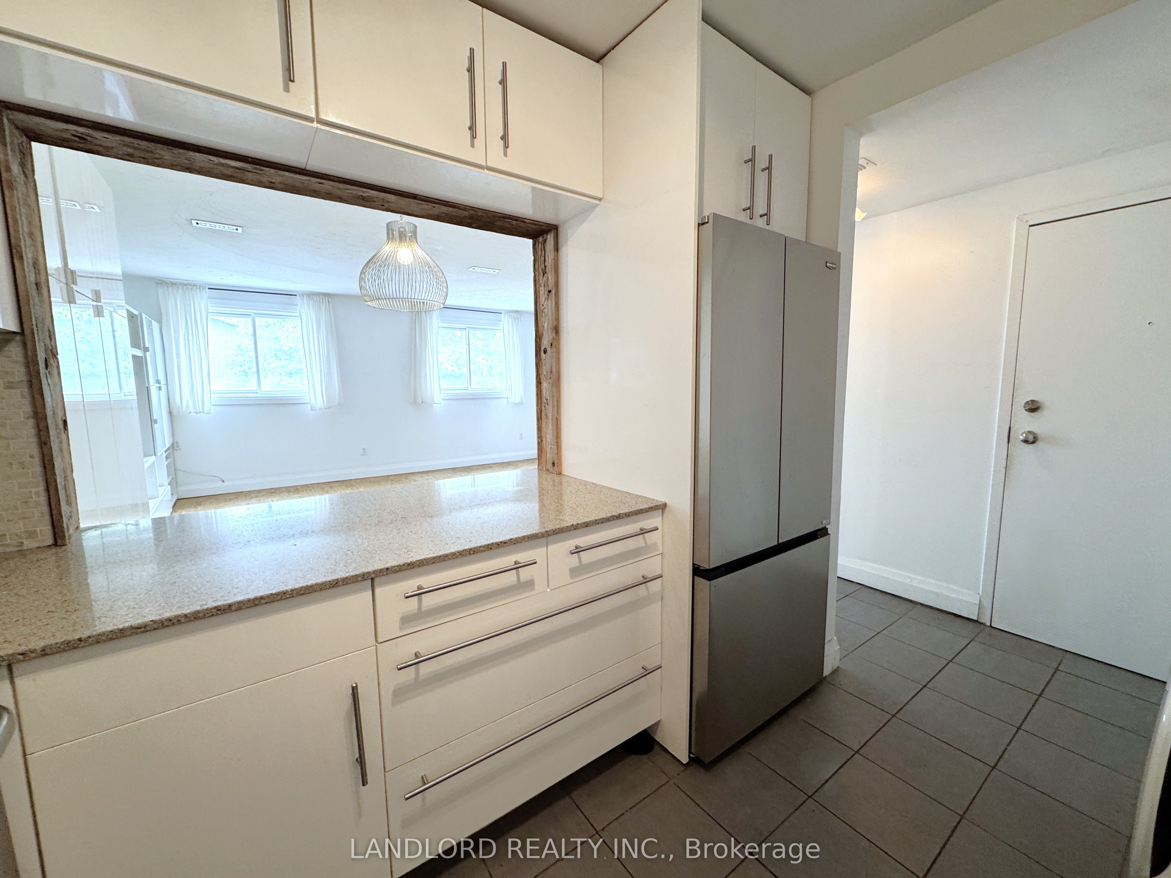 1175 Queen Street E B, Toronto, ON M4M 1L5 photo 4
