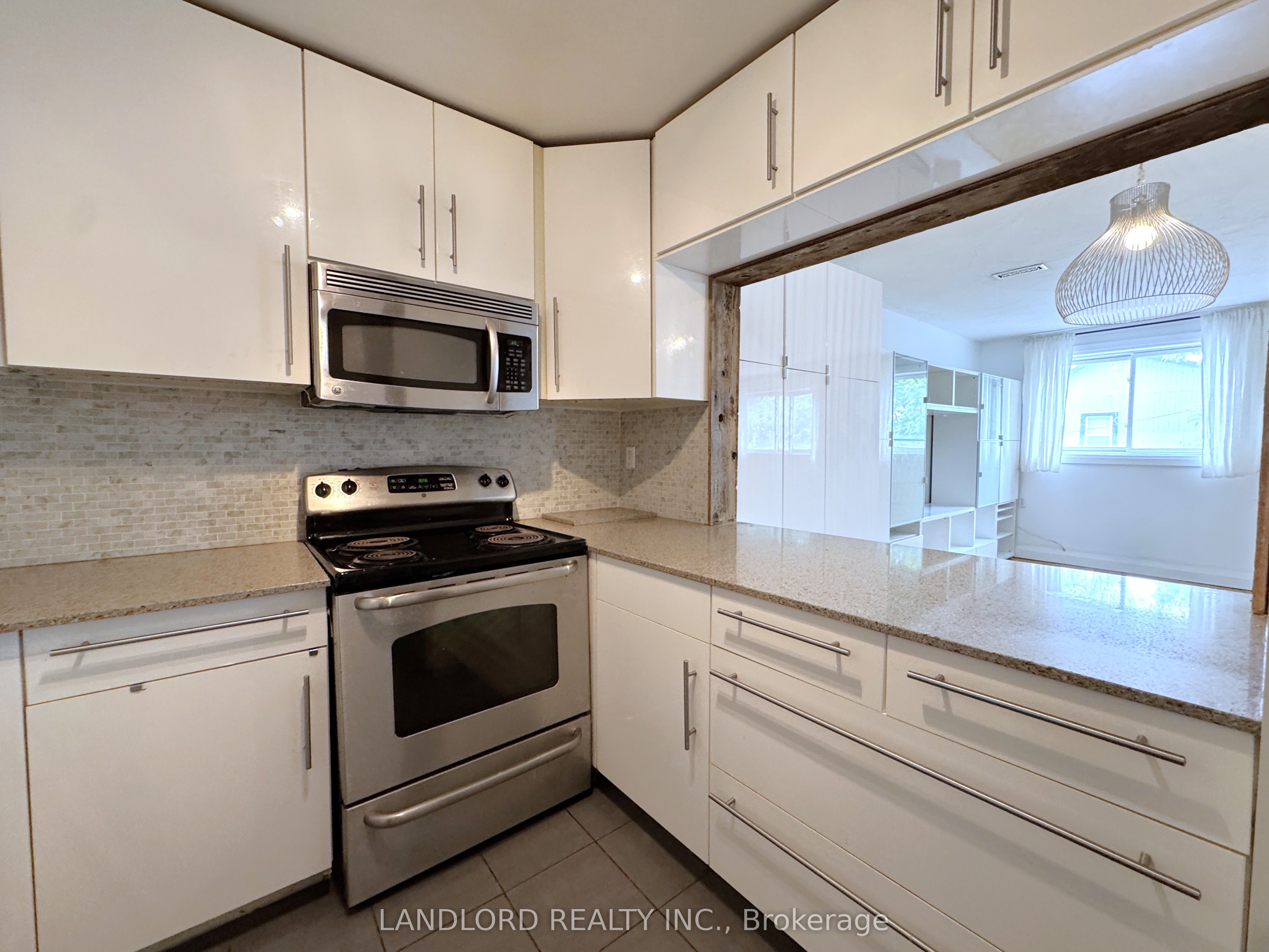 1175 Queen Street E B, Toronto, ON M4M 1L5 photo 5