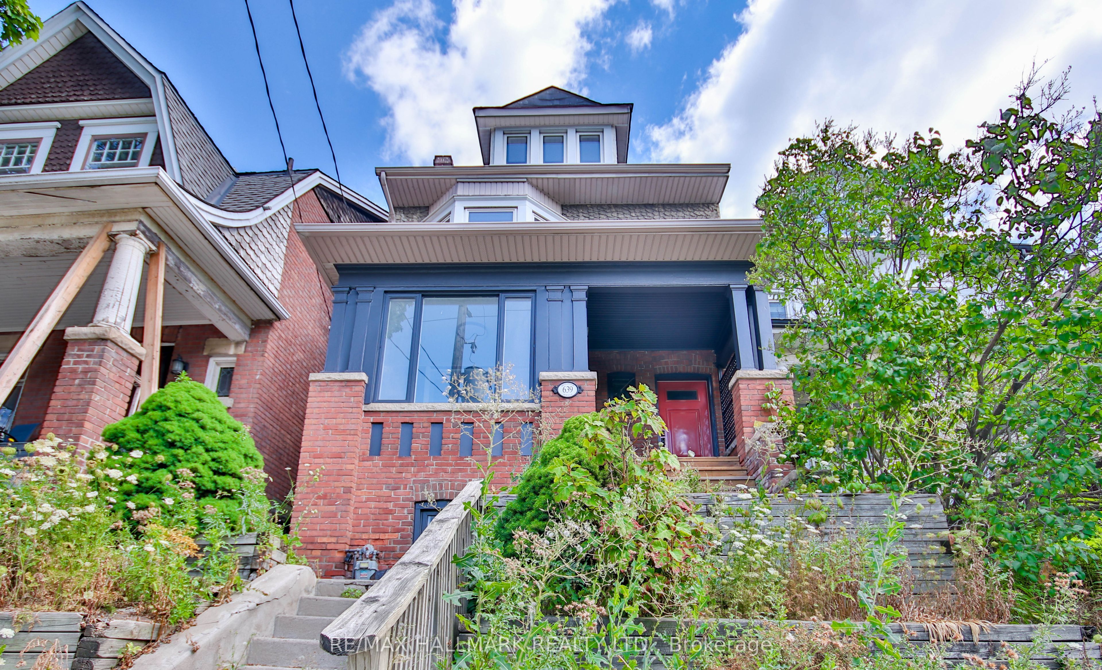 639 Broadview Avenue Main Fl, Toronto, ON M4K 2N9 photo 2