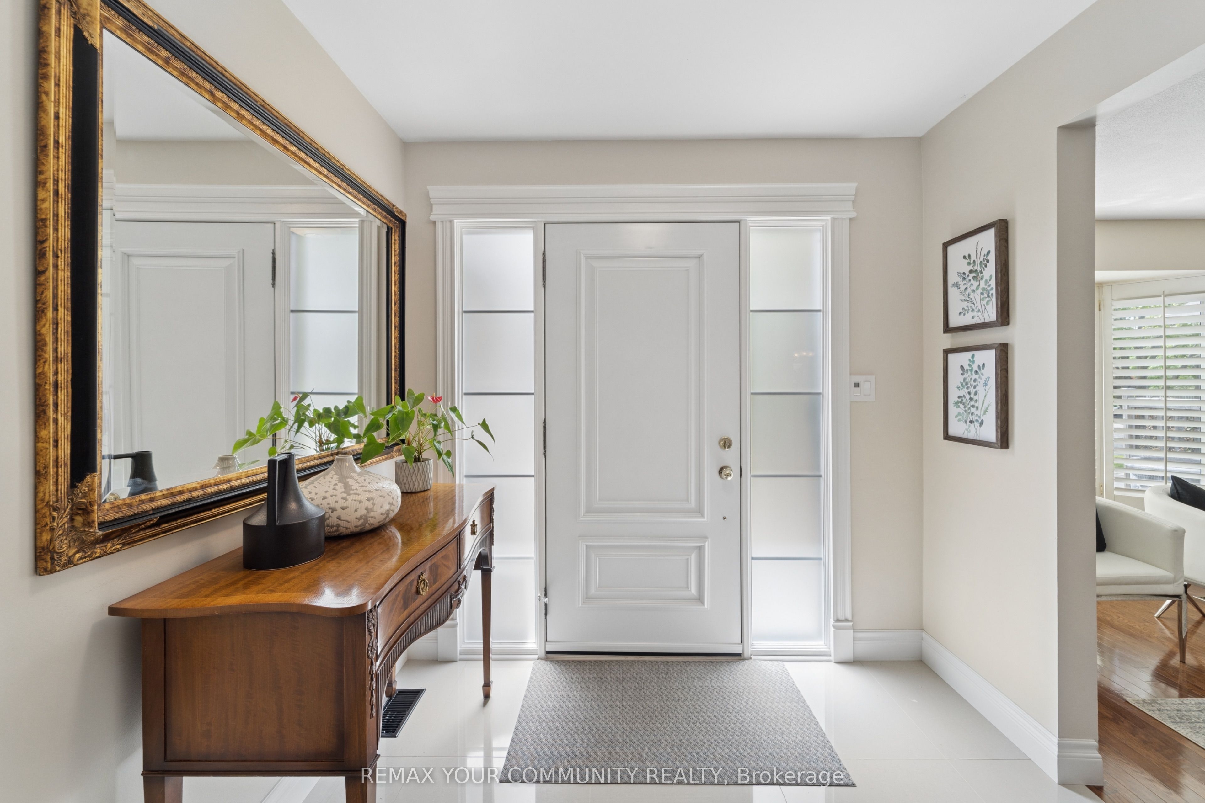 5 Carriage Lane, Clarington, ON L1E 1J9 photo 4