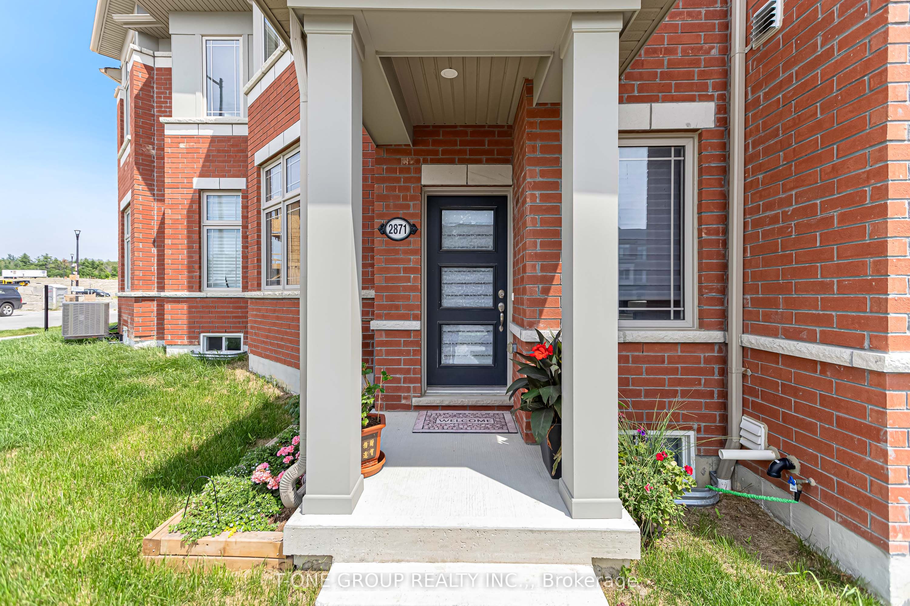 2871 Whites Road, Pickering, ON L1X 0P3 photo 3