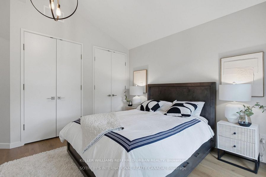 32 Eaton Avenue 2, Toronto, ON M4J 2Z5 photo 3