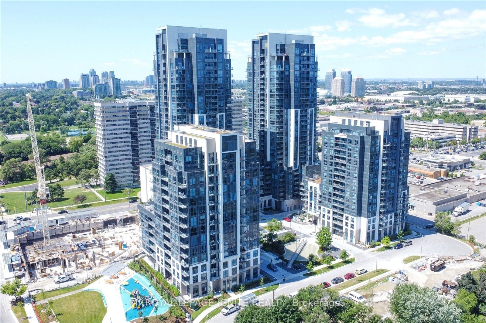 30 Meadowglen Place 1110, Toronto, ON M1G 0A6 photo 2