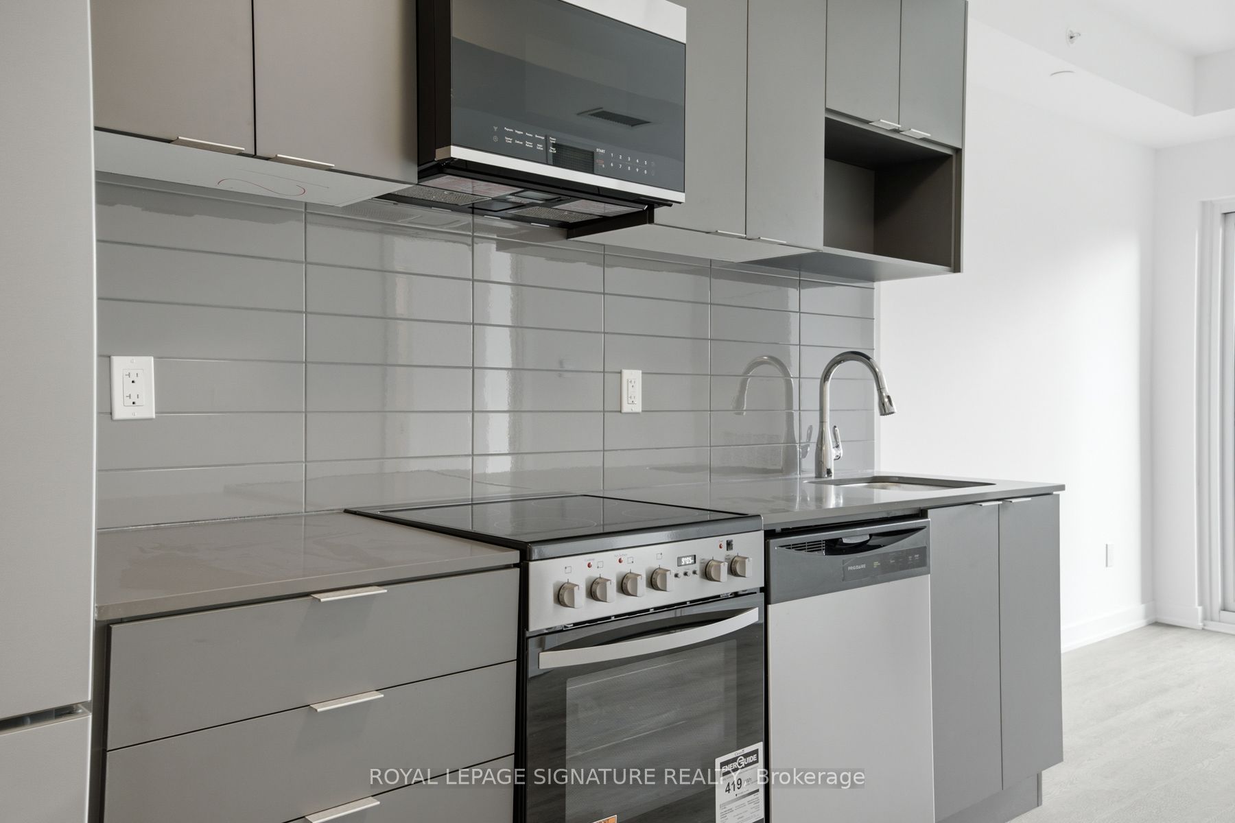 4569 Kingston Road 306, Toronto, ON M1E 2P2 photo 4