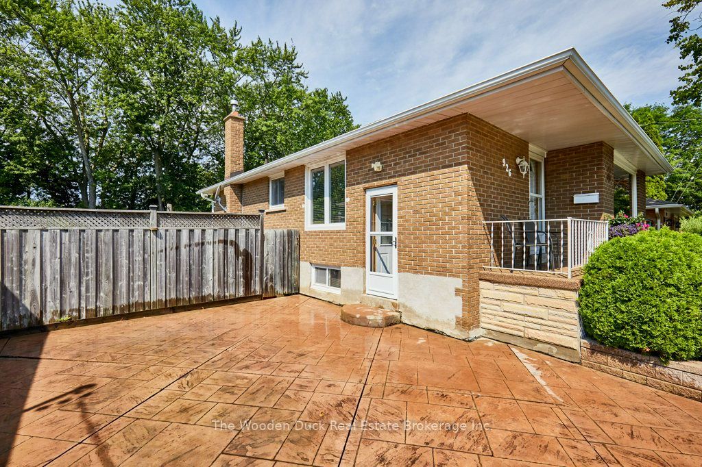 926 Walton Boulevard, Whitby, ON L1N 3G5 photo 3