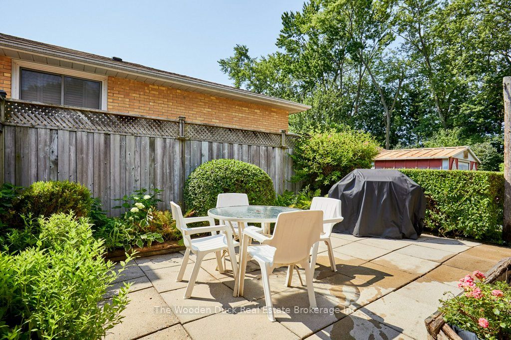 926 Walton Boulevard, Whitby, ON L1N 3G5 photo 4