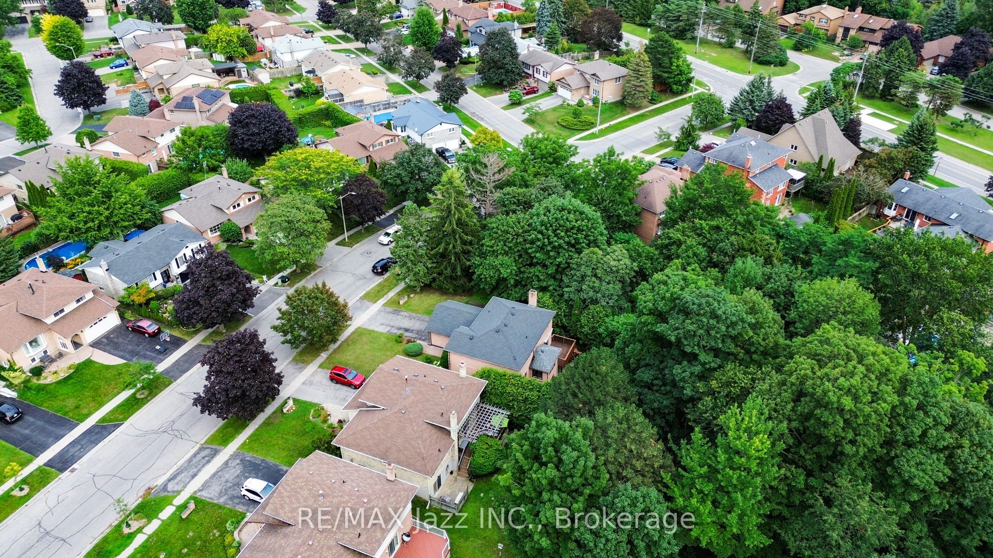 262 Athabasca Street, Oshawa, ON L1H 8E4 photo 4