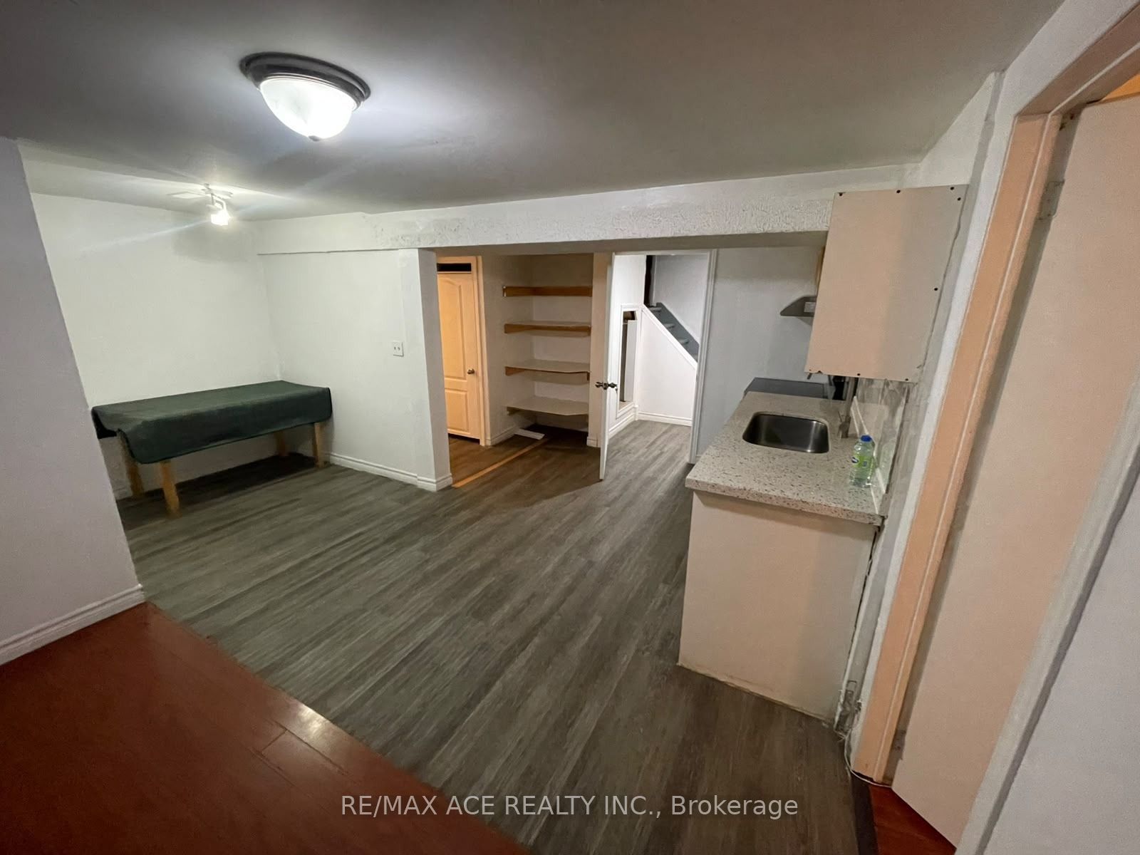 5 Danmary Road E Bsmt, Toronto, ON M1J 2P5 photo 2