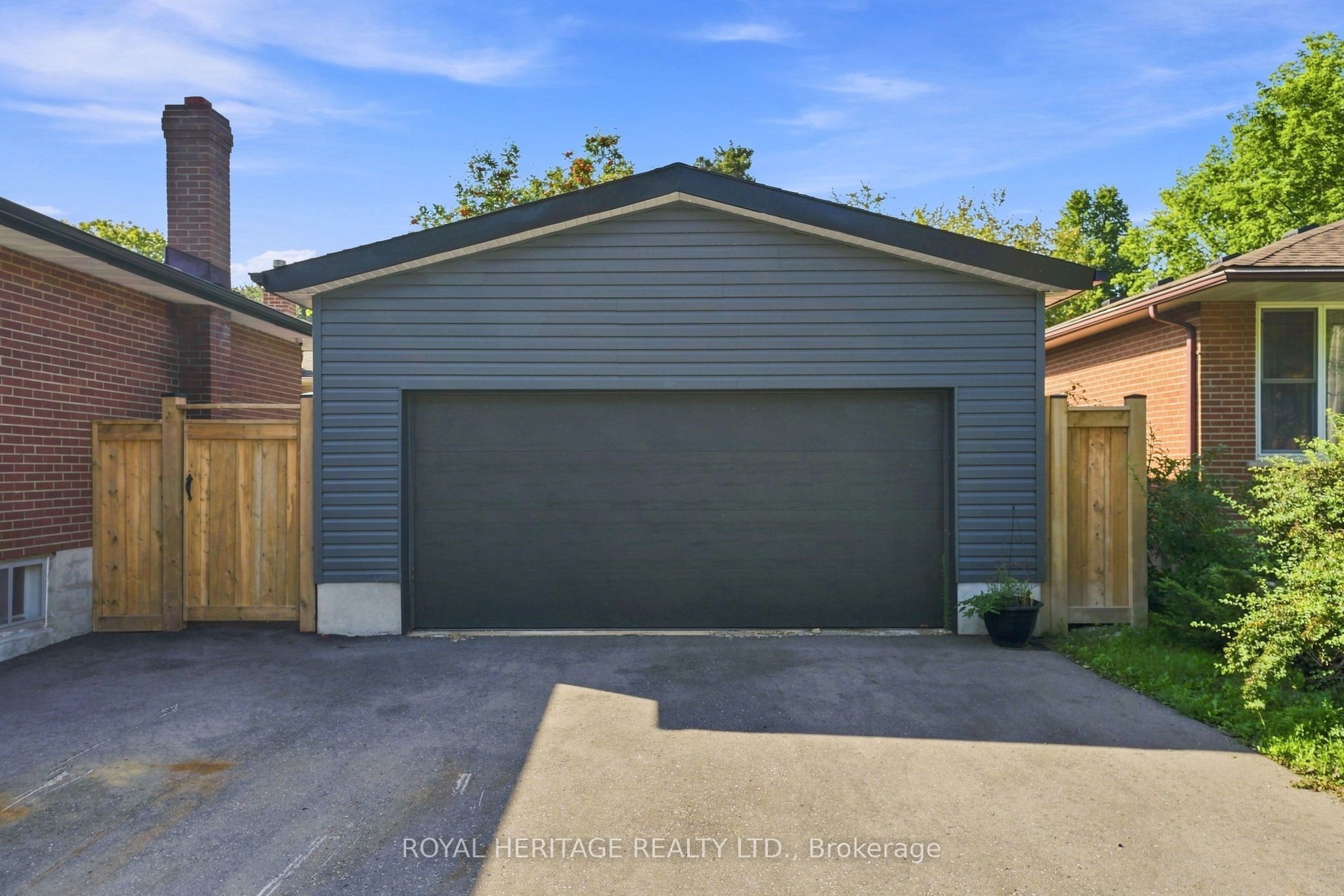 471 Rossland Road E, Oshawa, ON L1G 2X3 photo 3