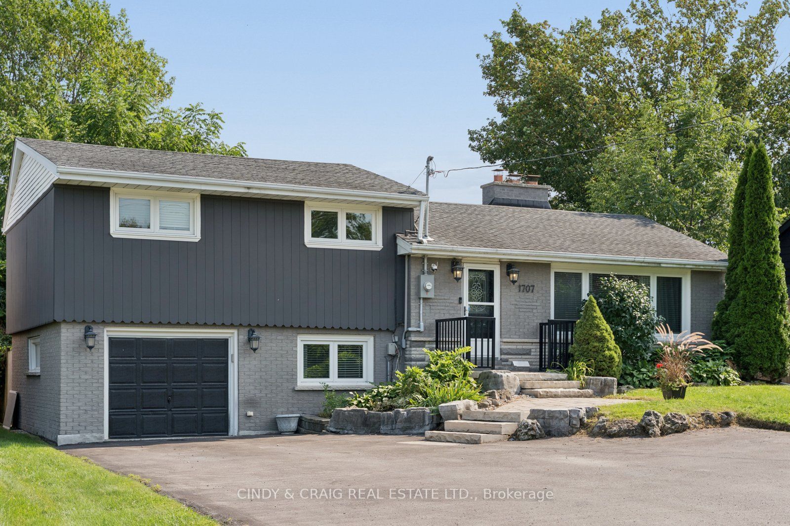 1707 Highway 2 Road, Clarington, ON L1E 0A3