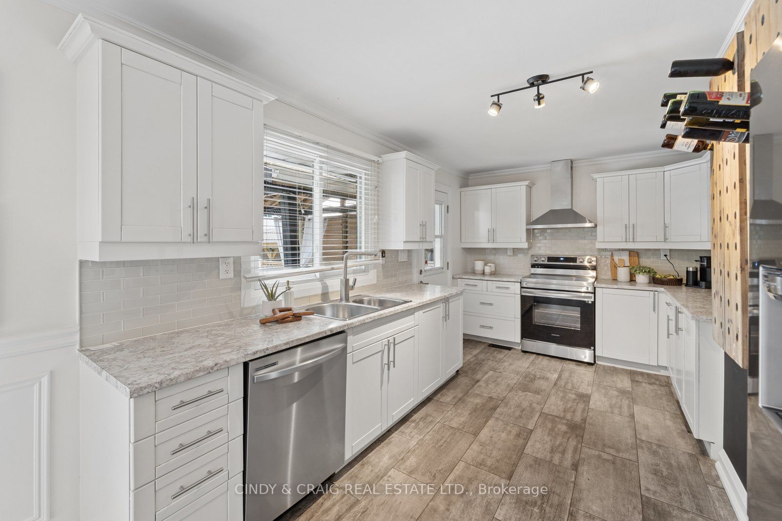 1707 Highway 2 Road, Clarington, ON L1E 0A3 photo 5