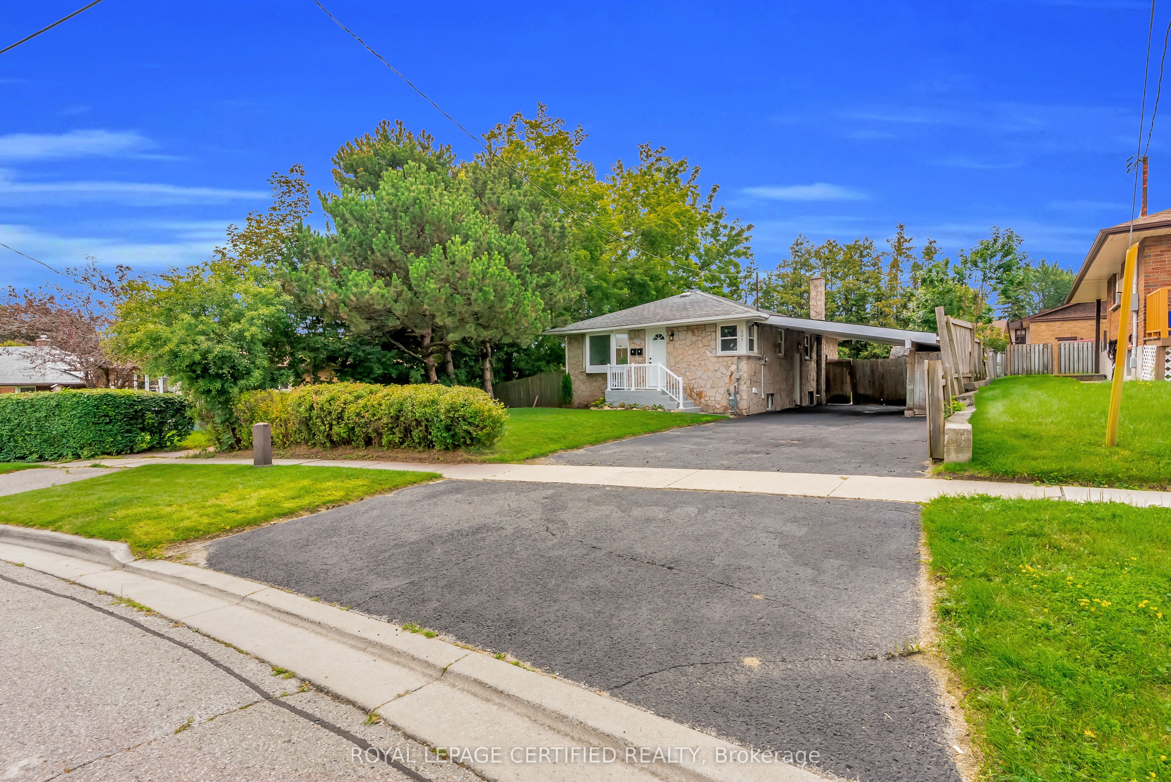 301 Geneva Avenue, Oshawa, ON L1J 1L9 photo 3