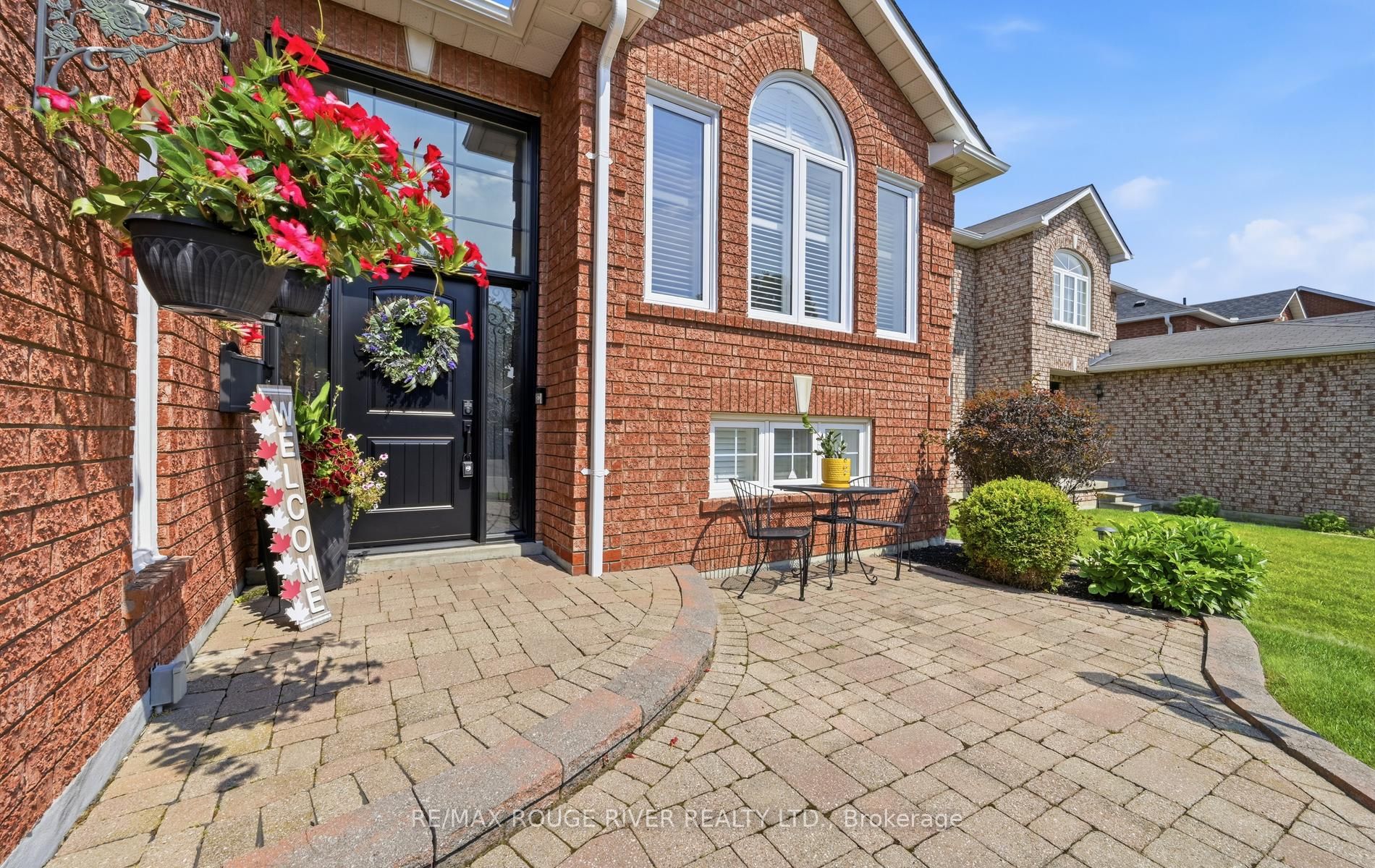 32 Patrick Drive, Whitby, ON L1R 2L2