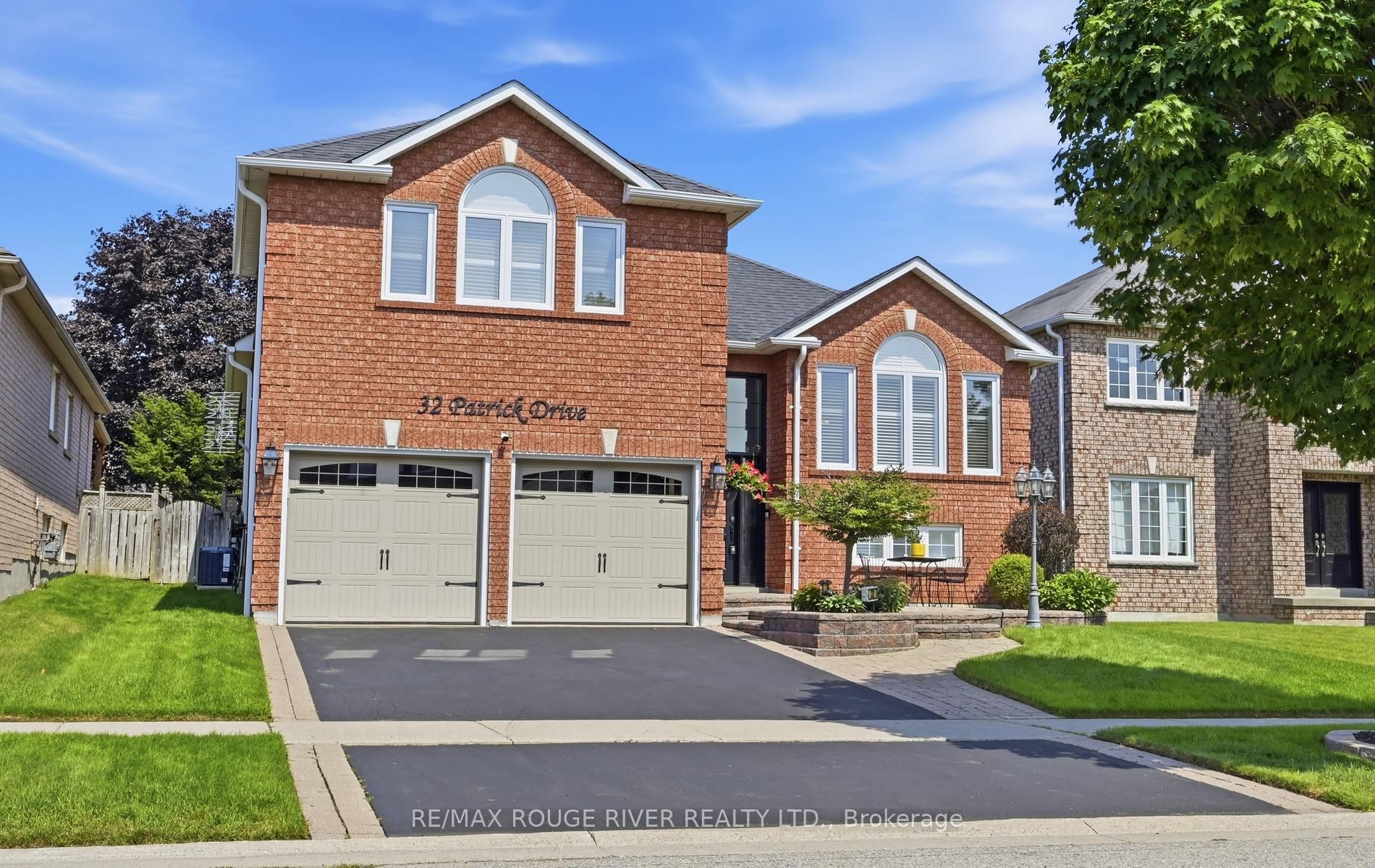 32 Patrick Drive, Whitby, ON L1R 2L2 photo 2