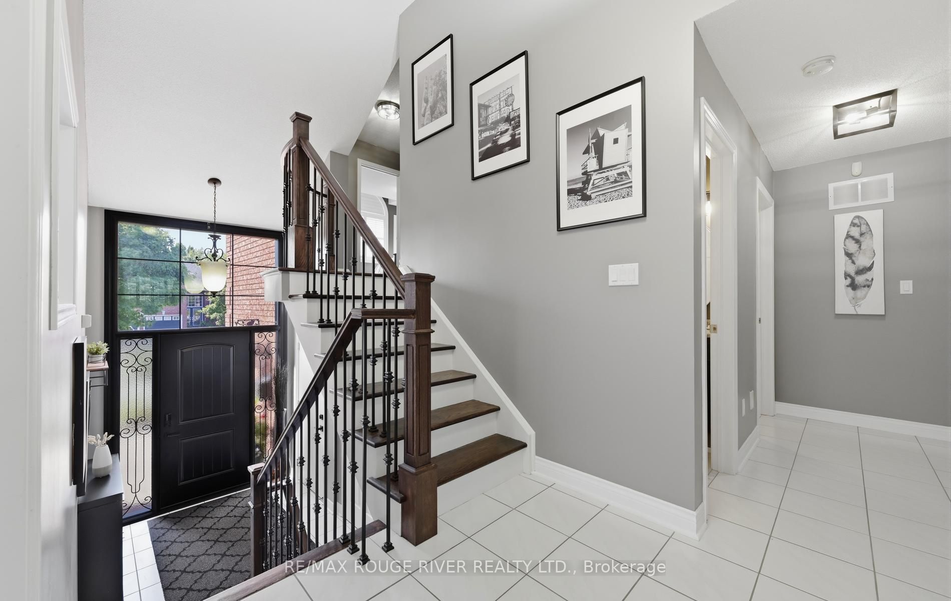 32 Patrick Drive, Whitby, ON L1R 2L2 photo 4