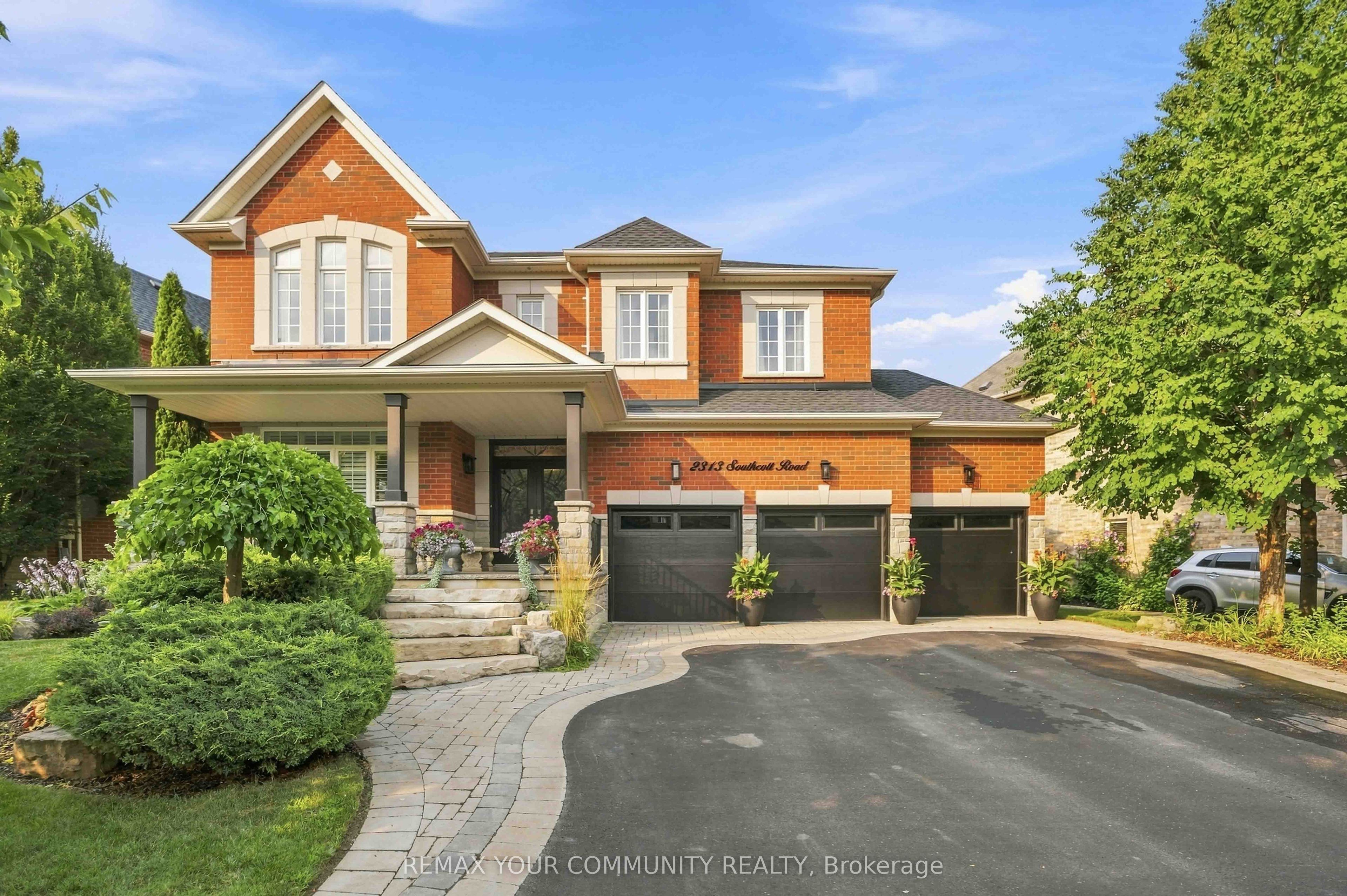 2313 Southcott Road, Pickering, ON L1X 0A6 photo 2