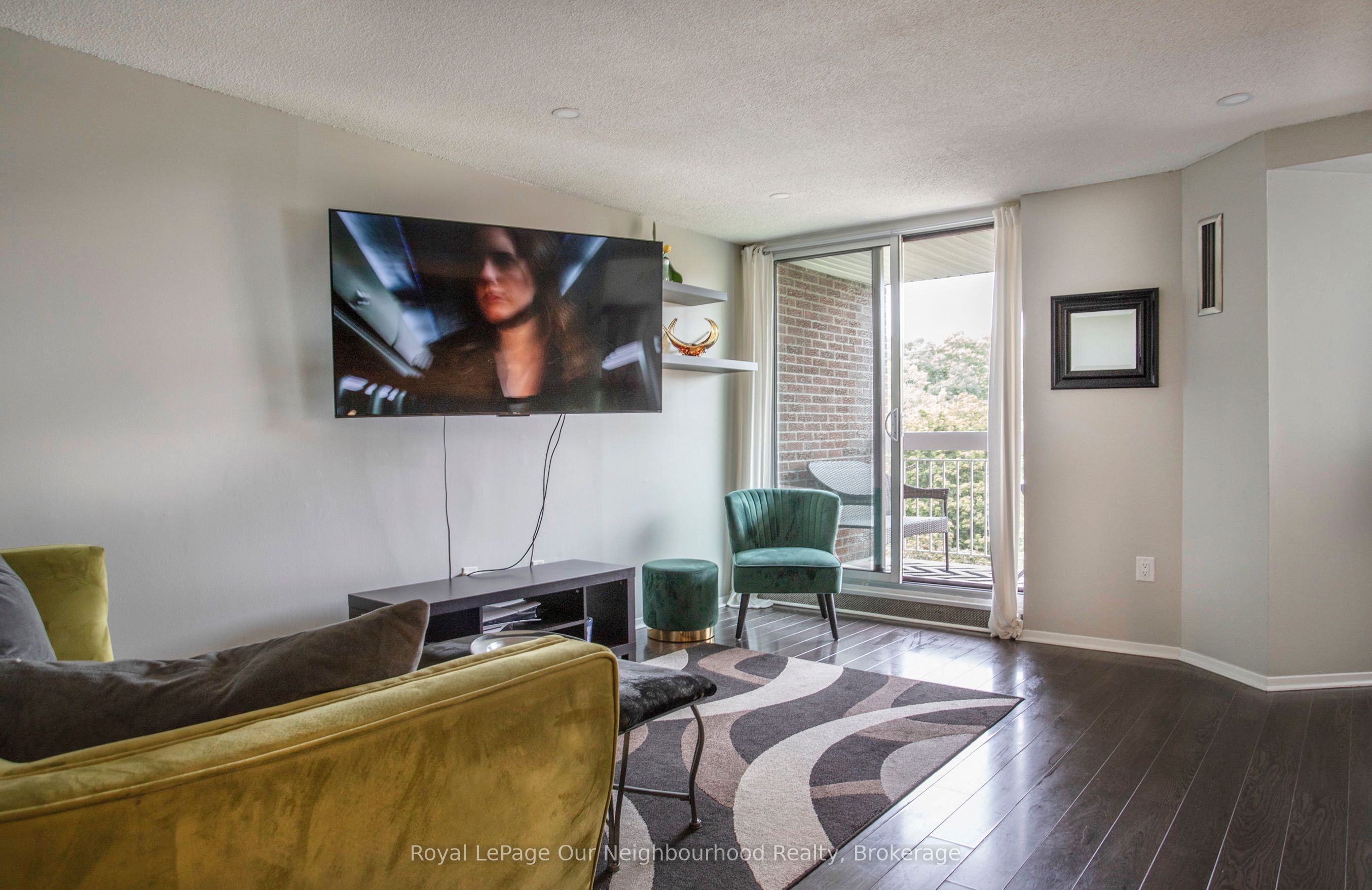 4064 Lawrence Avenue E 507, Toronto, ON M1E 4V6 photo 3