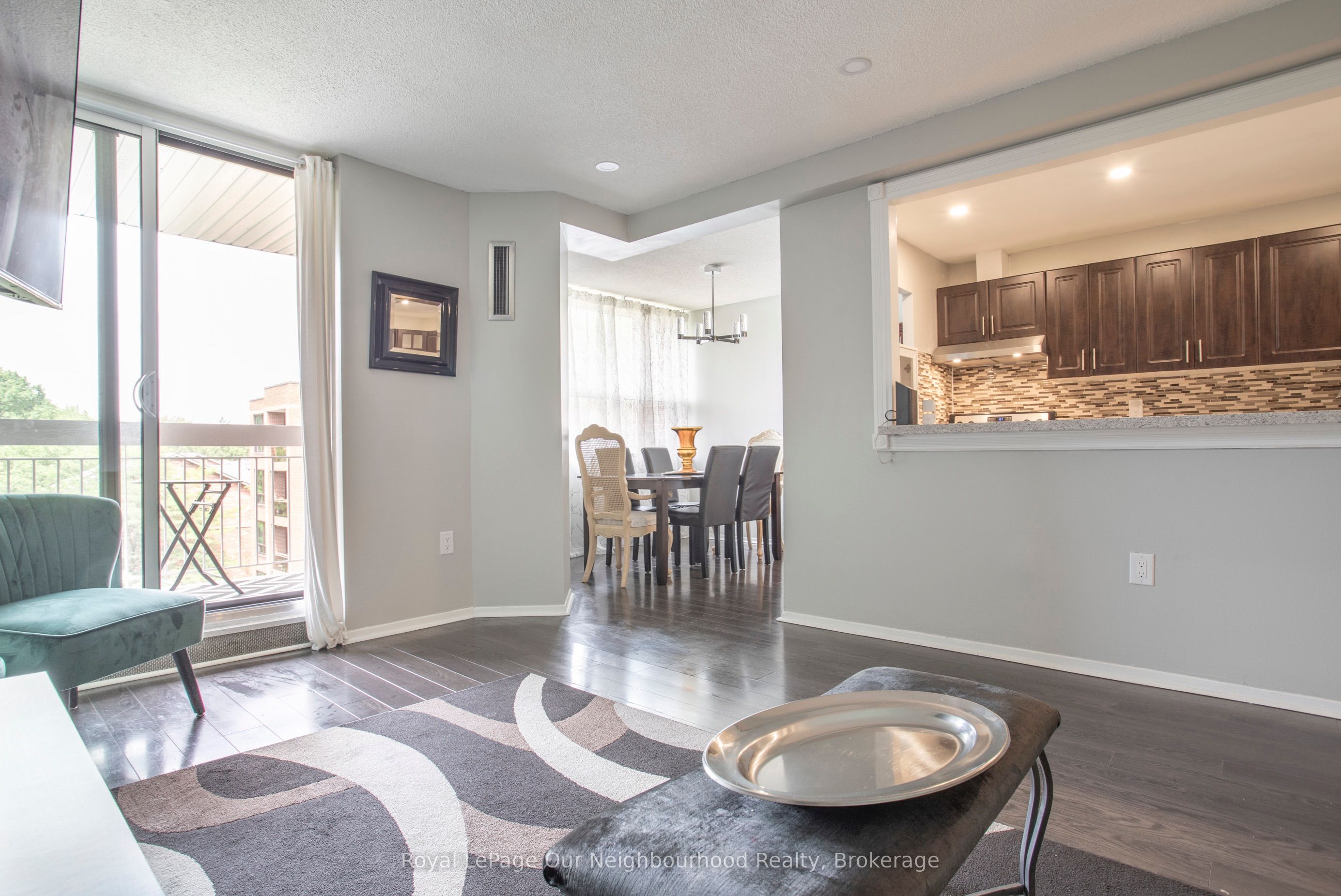4064 Lawrence Avenue E 507, Toronto, ON M1E 4V6 photo 5