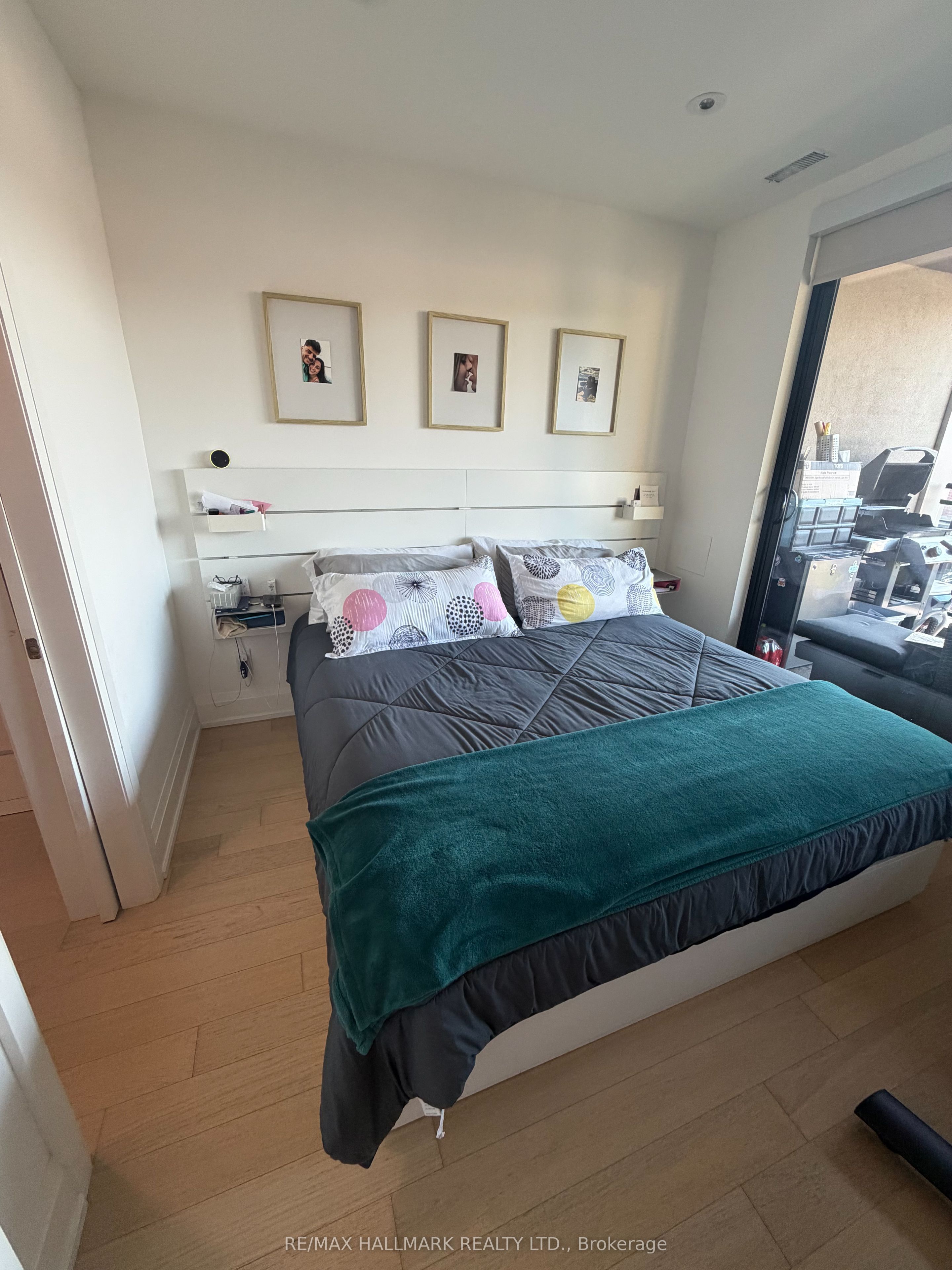 365 Beech Avenue 302, Toronto, ON M4E 0C2 photo 5